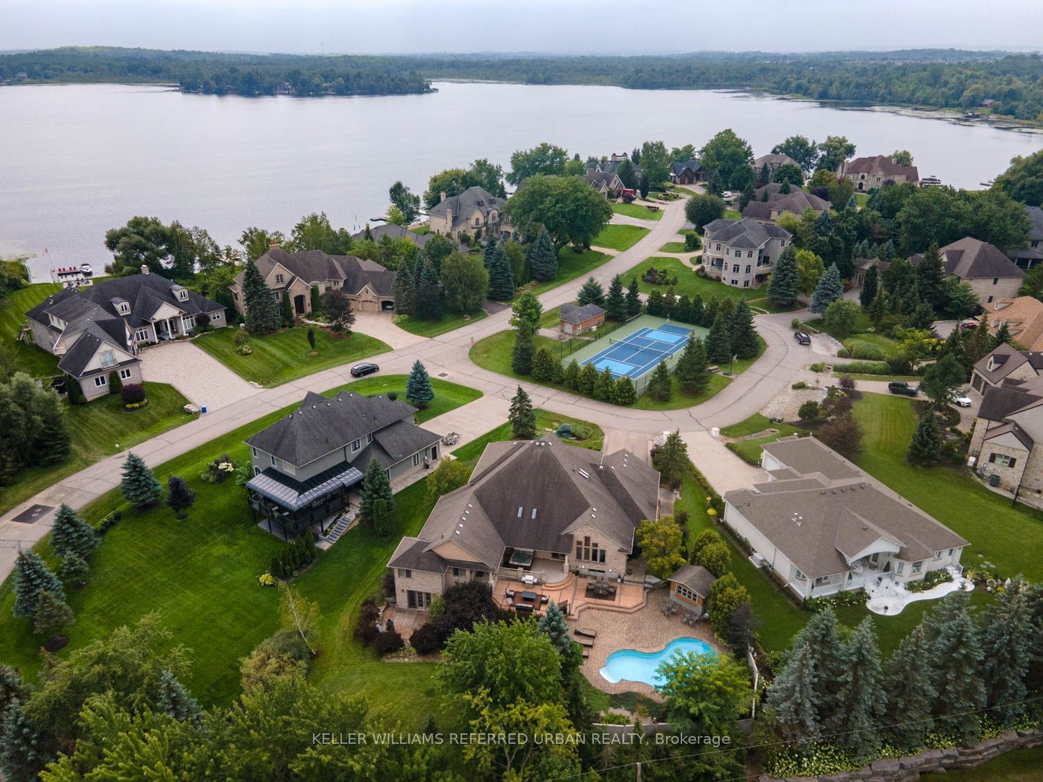 16 Seifert Court, Puslinch, ON N3C 2V4