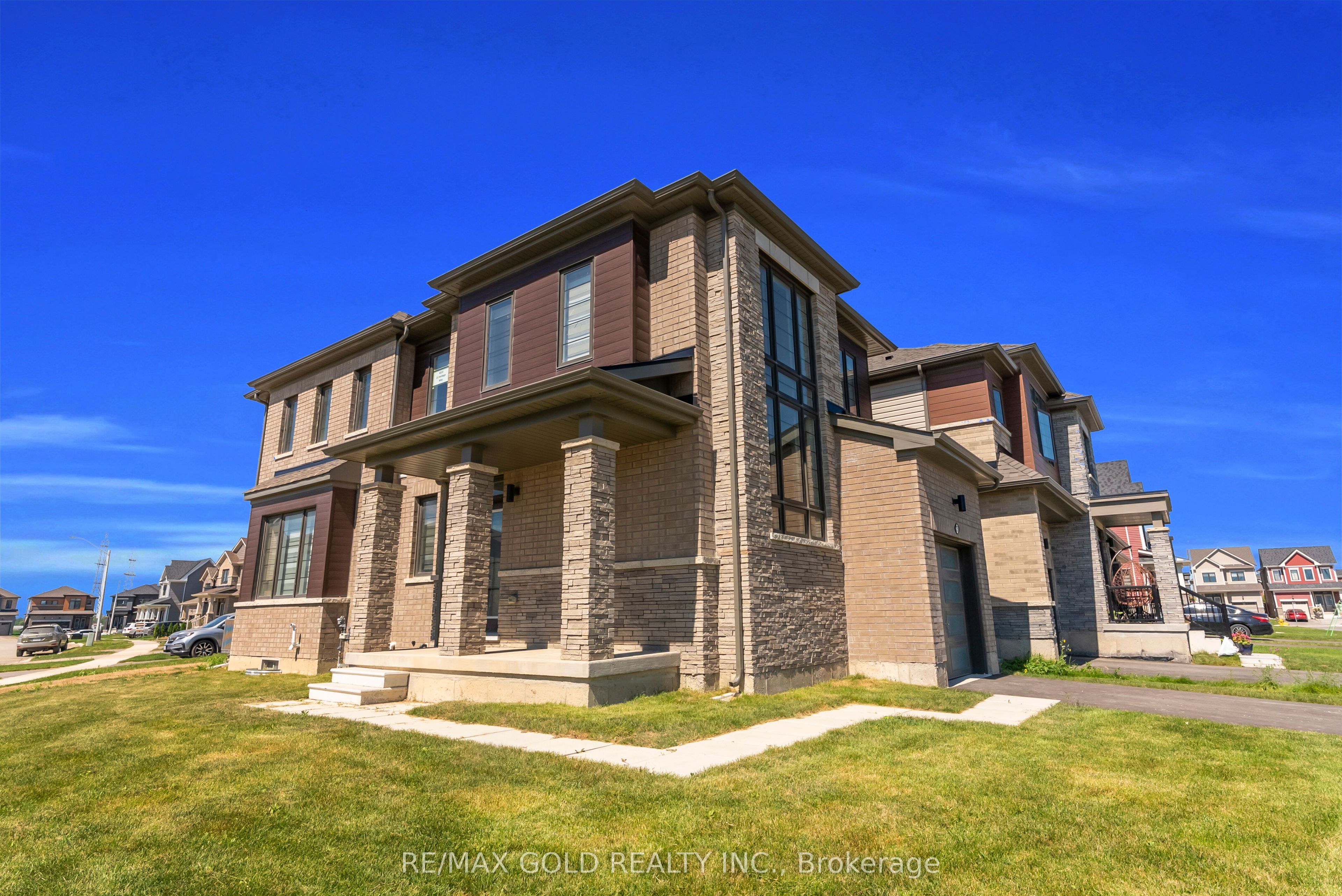 25 Heritage Way, Thorold, ON L2V 0N9 photo 3