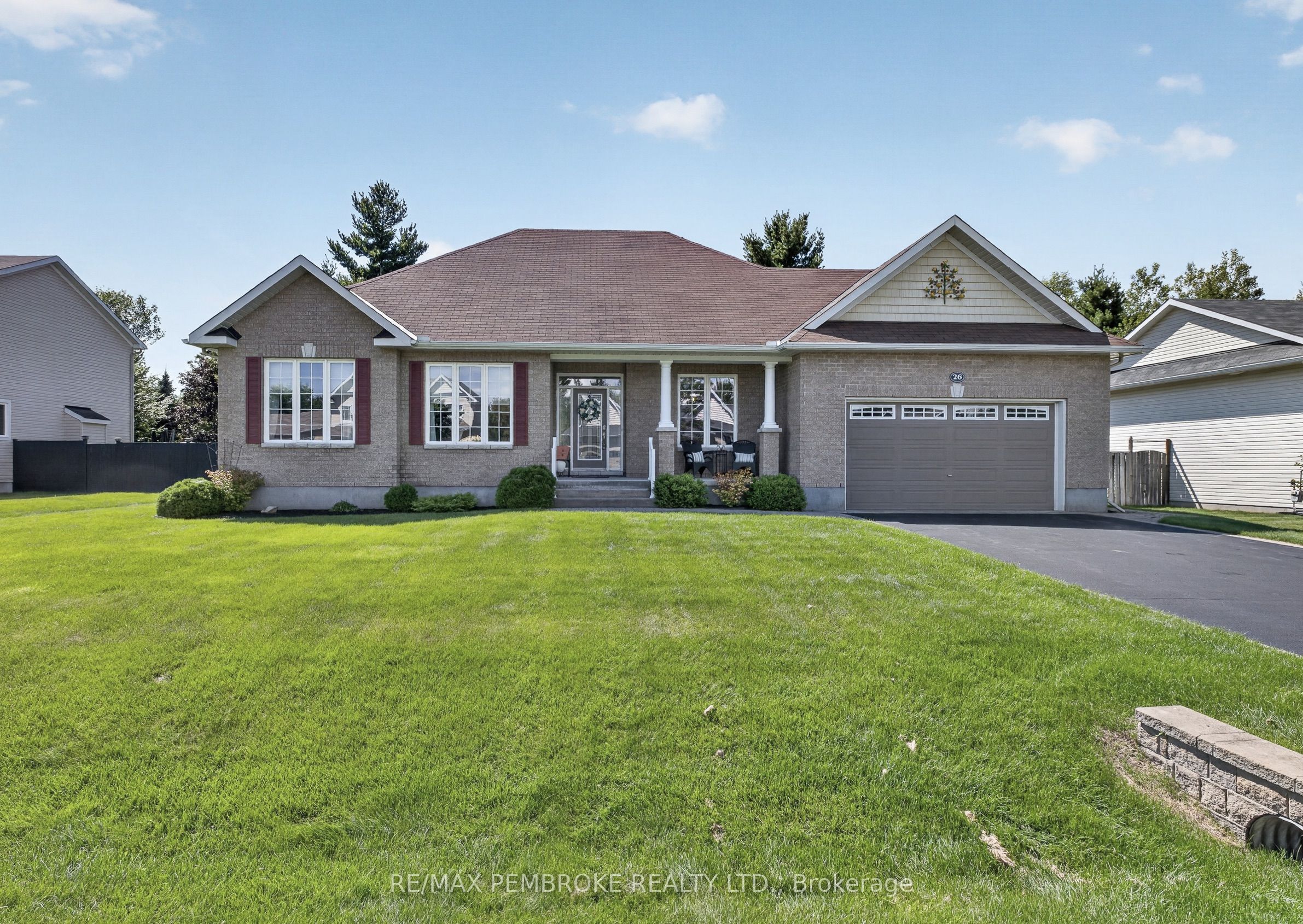 26 Bedard Boulevard, Petawawa, ON K8H 0B7