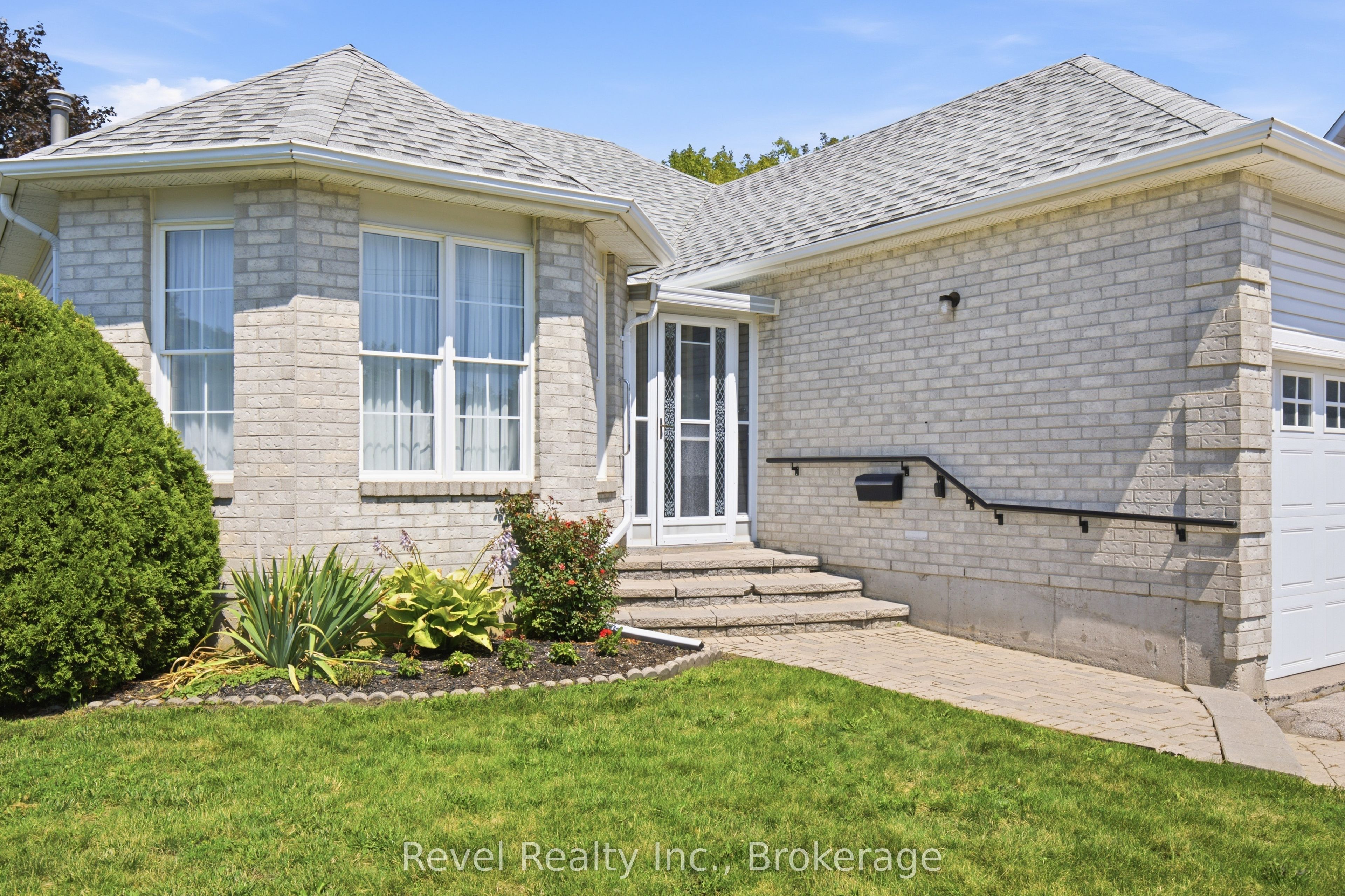 164 Elgin Street, Kawartha Lakes, ON K9V 6B3 photo 3
