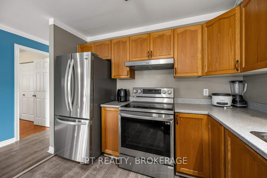 8 Wilfred Crescent, Kingston, ON K7K 7G9 photo 2