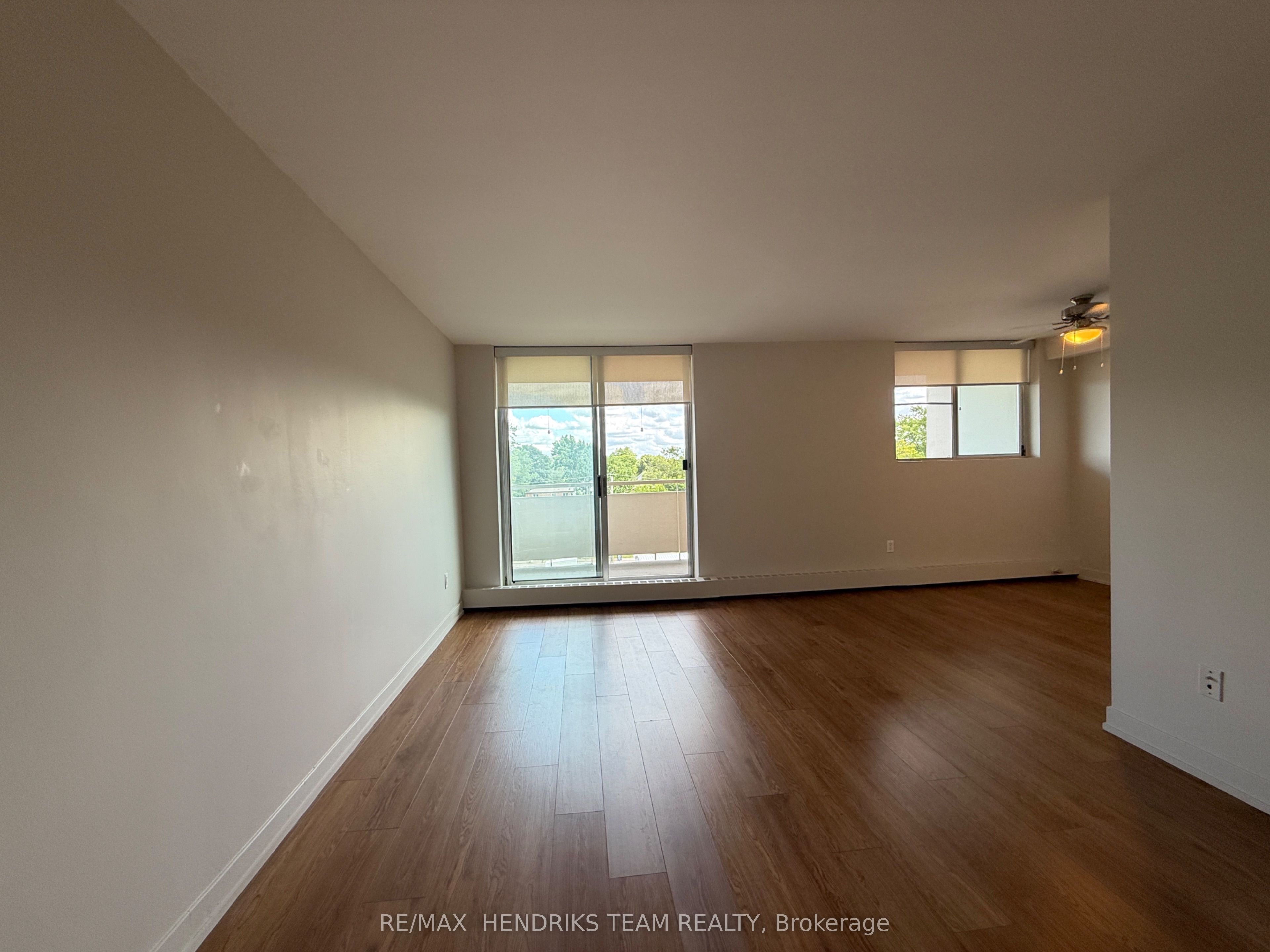 4982 Chrysler Avenue 508, Niagara Falls, ON L2E 7B4 photo 5