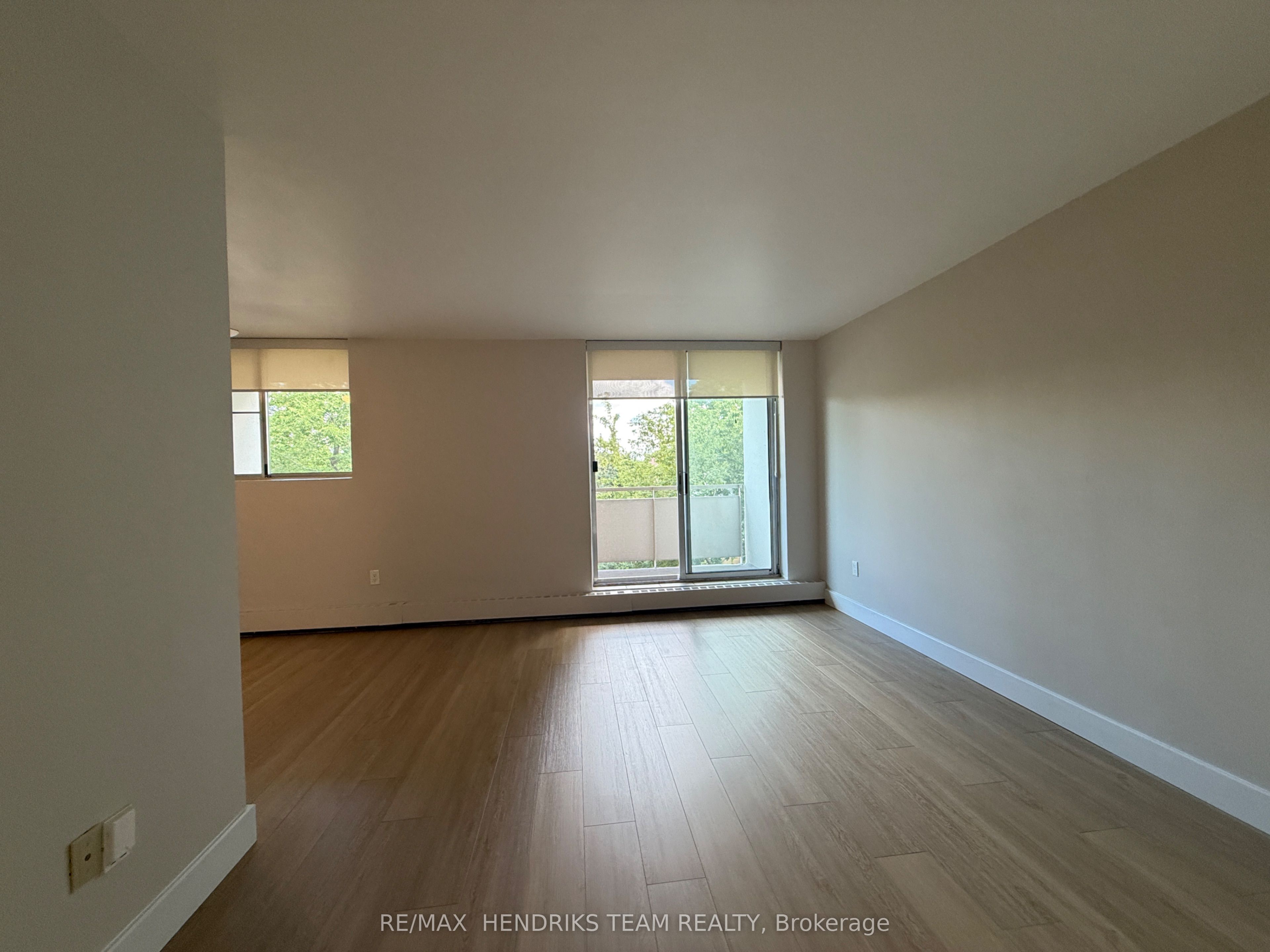 4982 Chrysler Avenue 302, Niagara Falls, ON L2E 7B4 photo 5