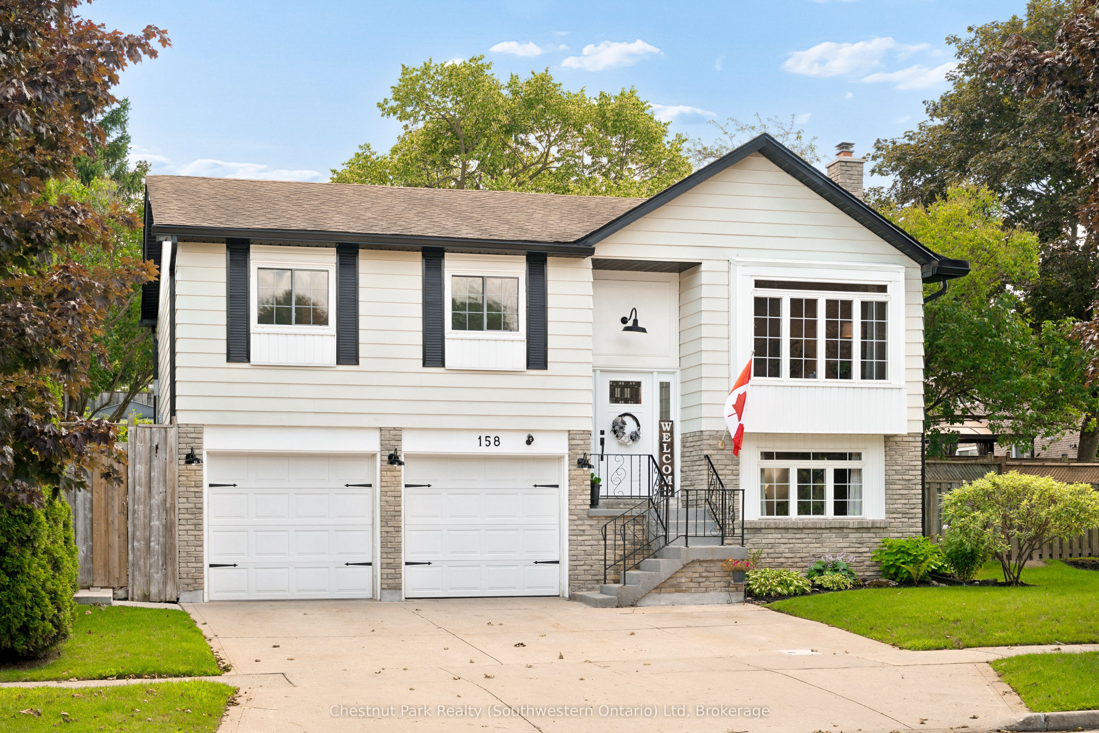 158 Autumn Hill Crescent, Kitchener, ON N2N 1K8 photo 2