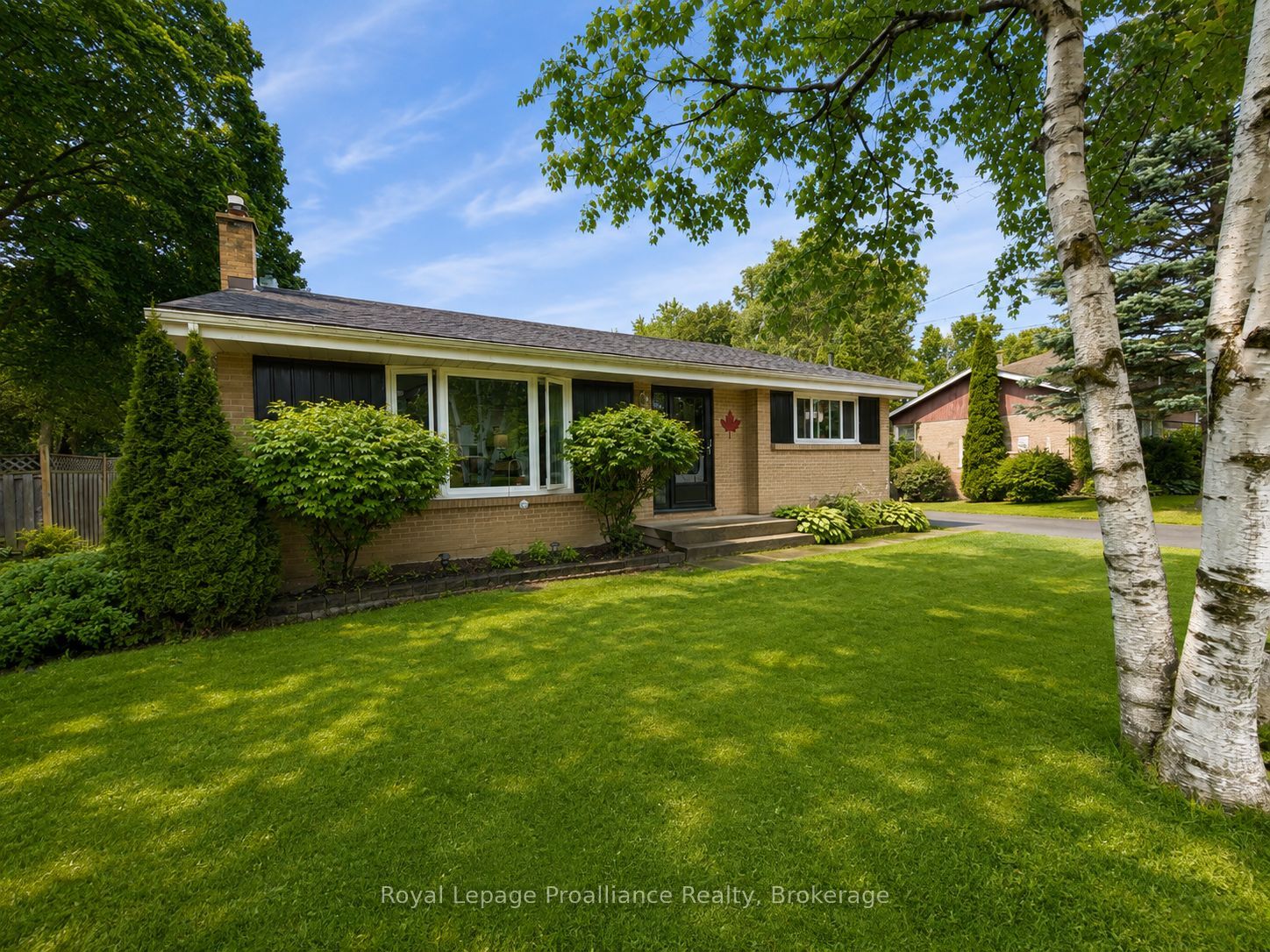 32 Glen Road, Belleville, ON K8P 4G1 photo 3