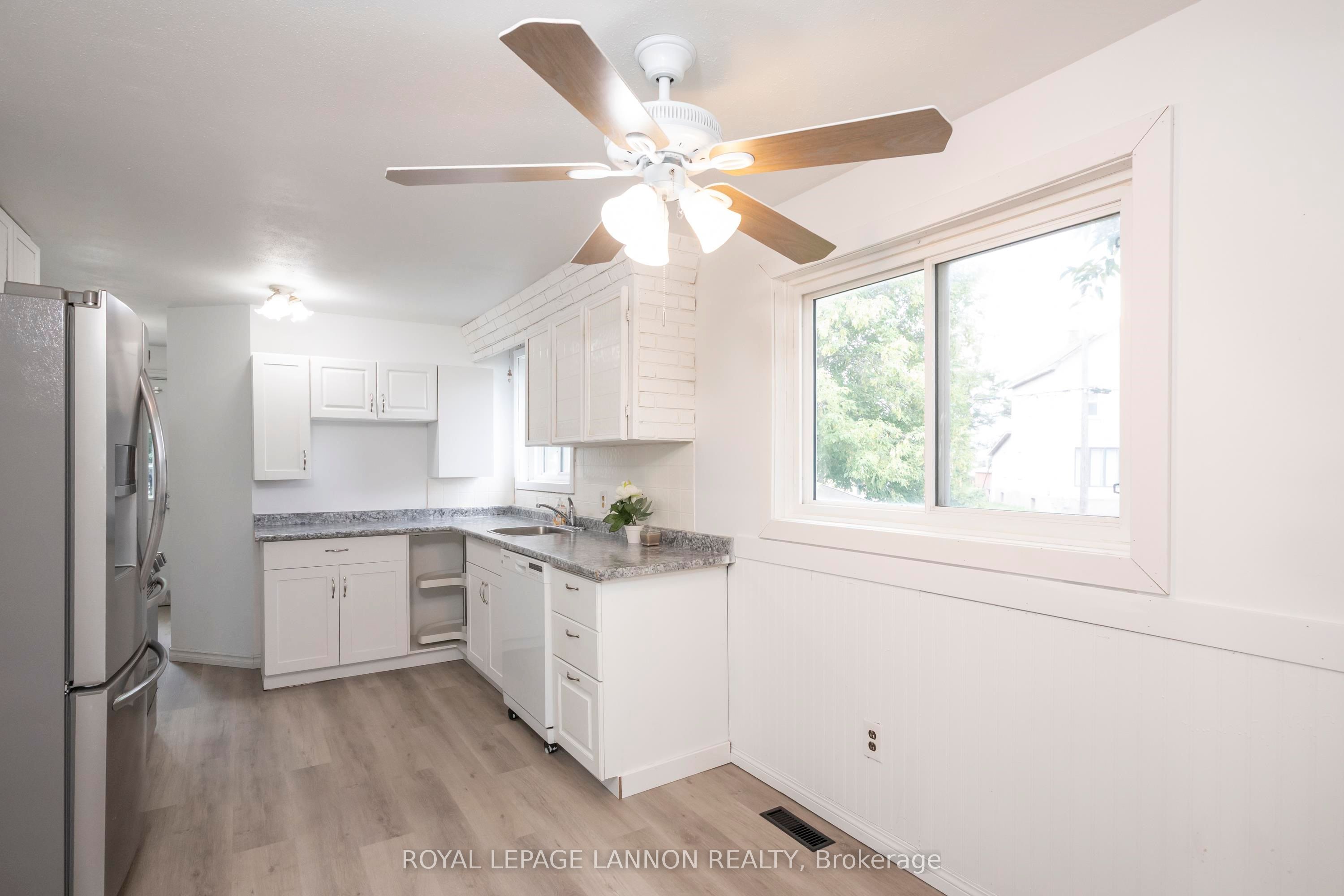 873 MINNESOTA Street, Thunder Bay, ON P7C 3L7 photo 5