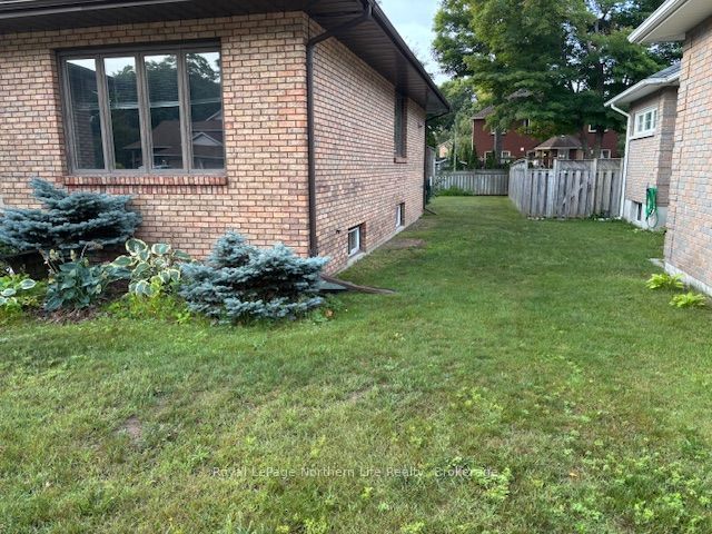 14 Nottingham Drive, North Bay, ON P1C 1K9 photo 3