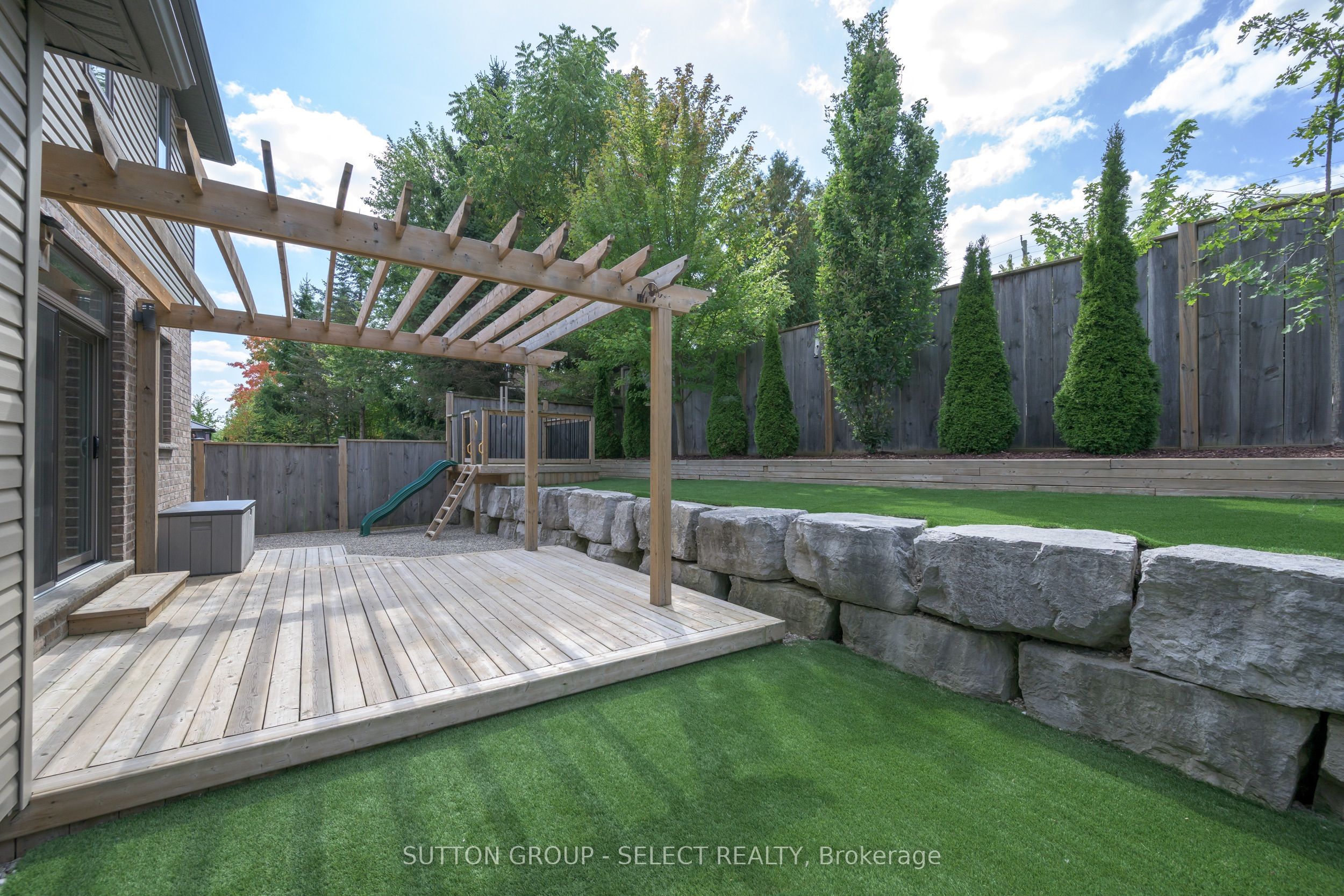 216 Martin Drive, Middlesex Centre, ON N0M 2A0 photo 4