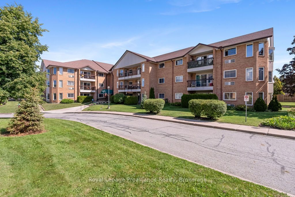 54 Tripp Boulevard 208, Quinte West, ON K8V 5V1