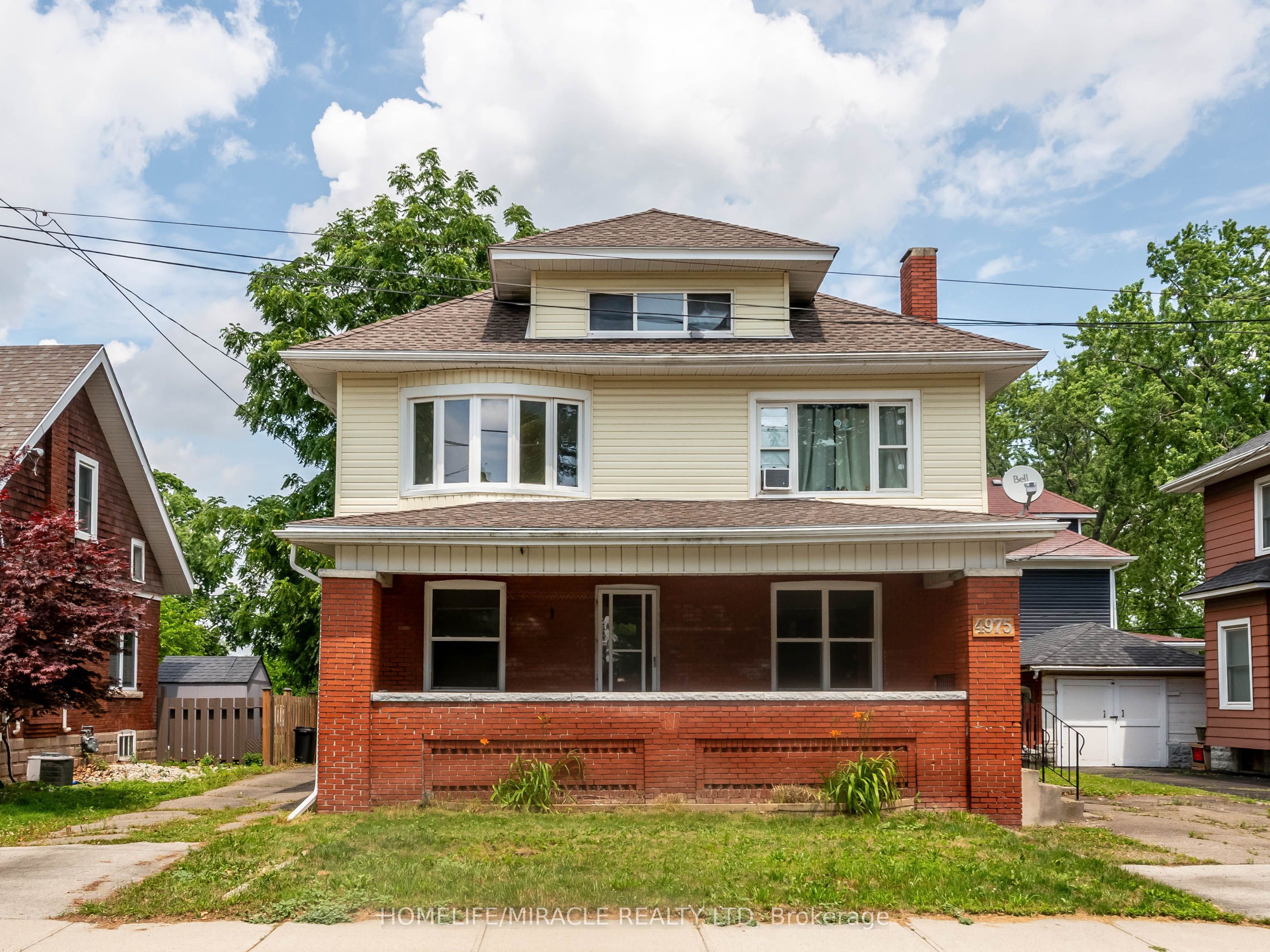 4975 Mcrae Street 2, Niagara Falls, ON L2E 1P2 photo 2