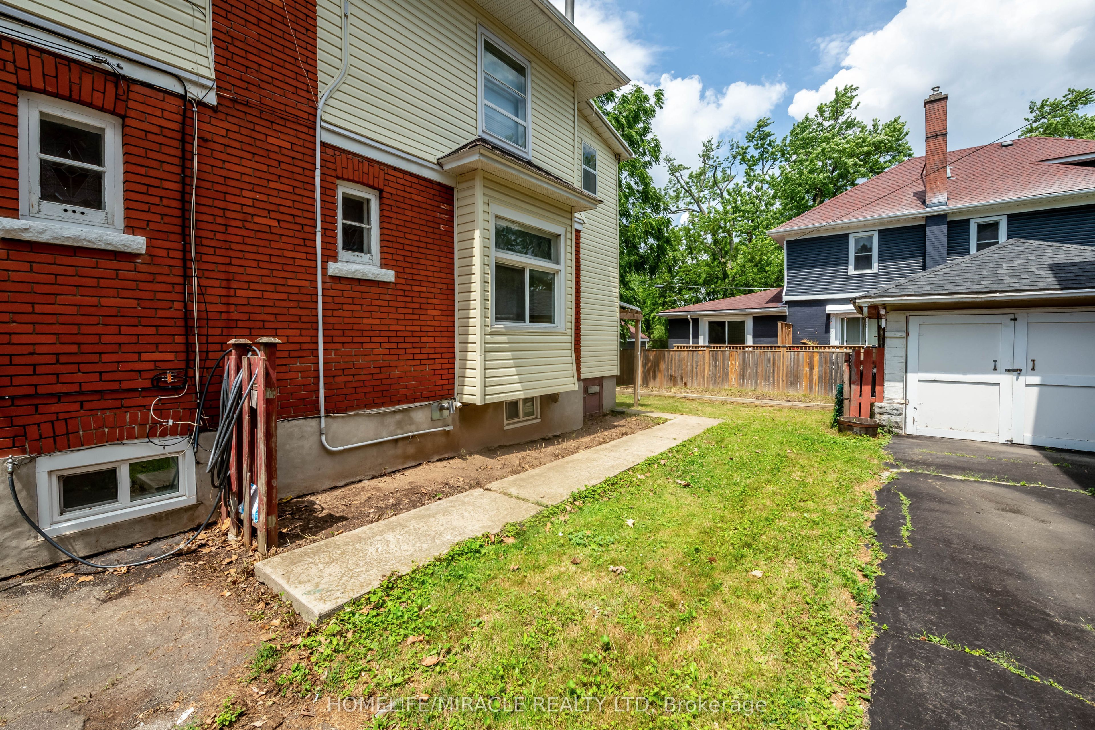 4975 Mcrae Street 2, Niagara Falls, ON L2E 1P2 photo 4