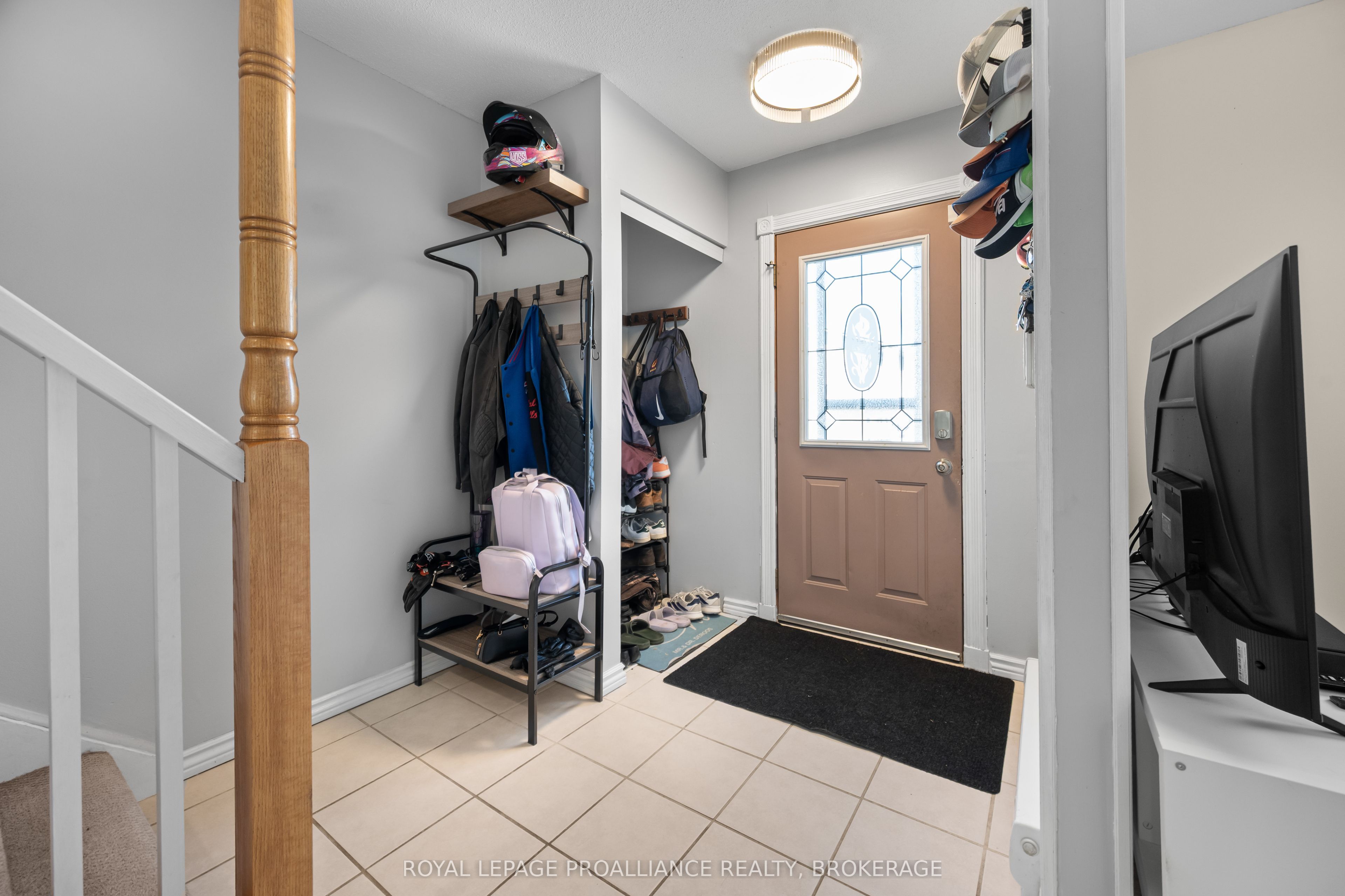 46 Rosemund Crescent, Kingston, ON K7M 6Z4 photo 4