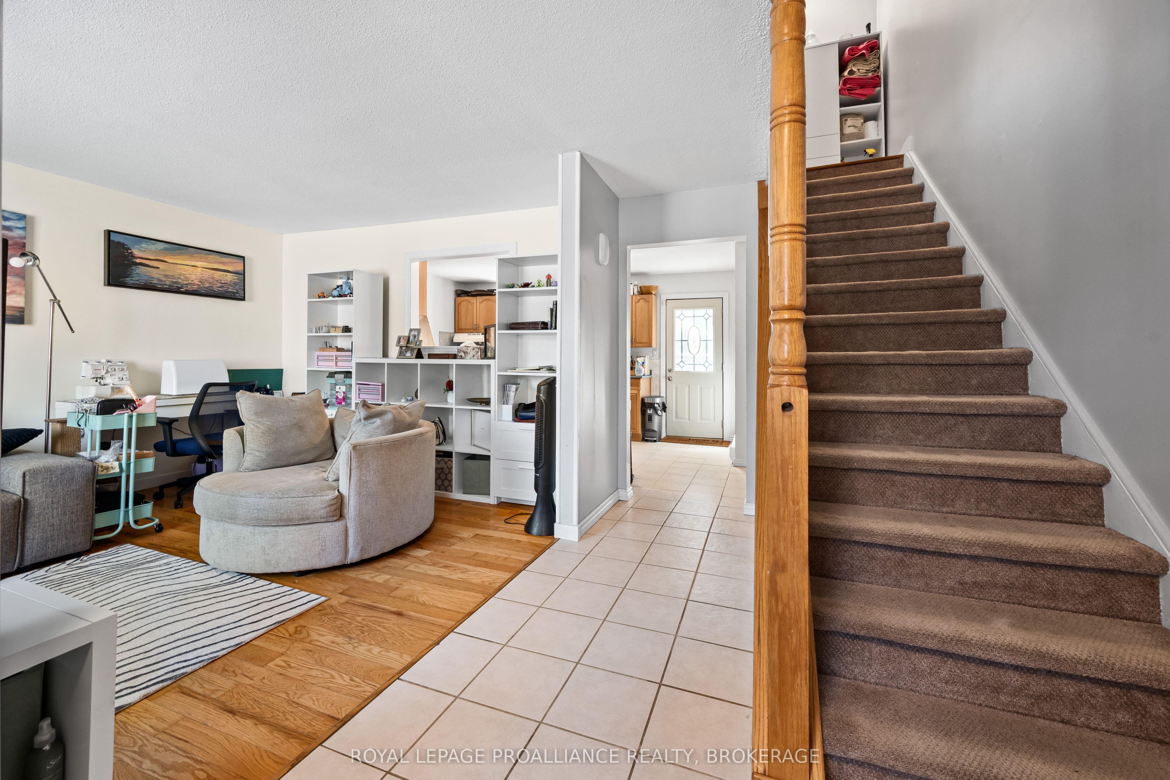 46 Rosemund Crescent, Kingston, ON K7M 6Z4 photo 5
