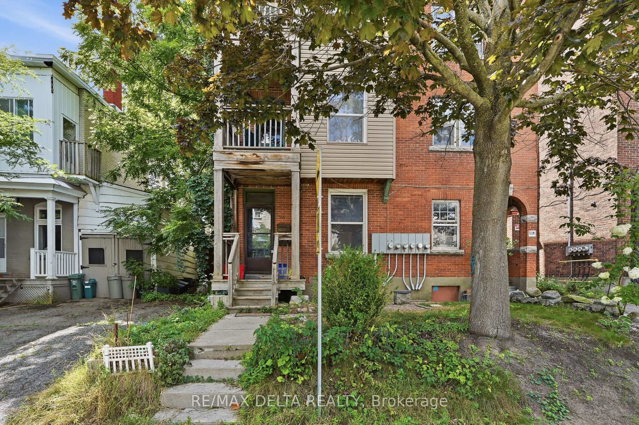 516 Bay Street 2, Ottawa Centre, ON K1R 6B2 photo 2