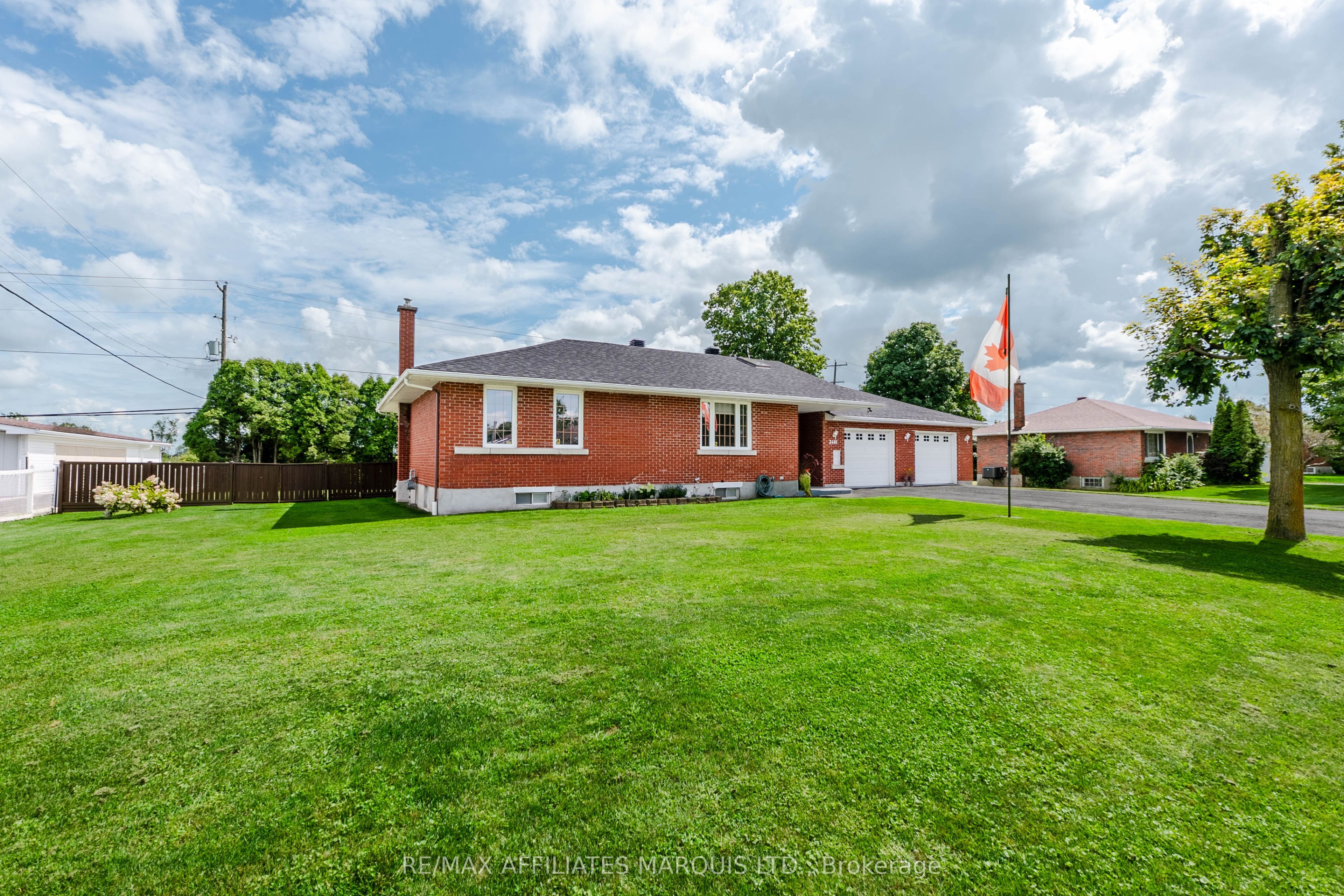 3461 Marydale Avenue, South Stormont, ON K6K 1P6 photo 4