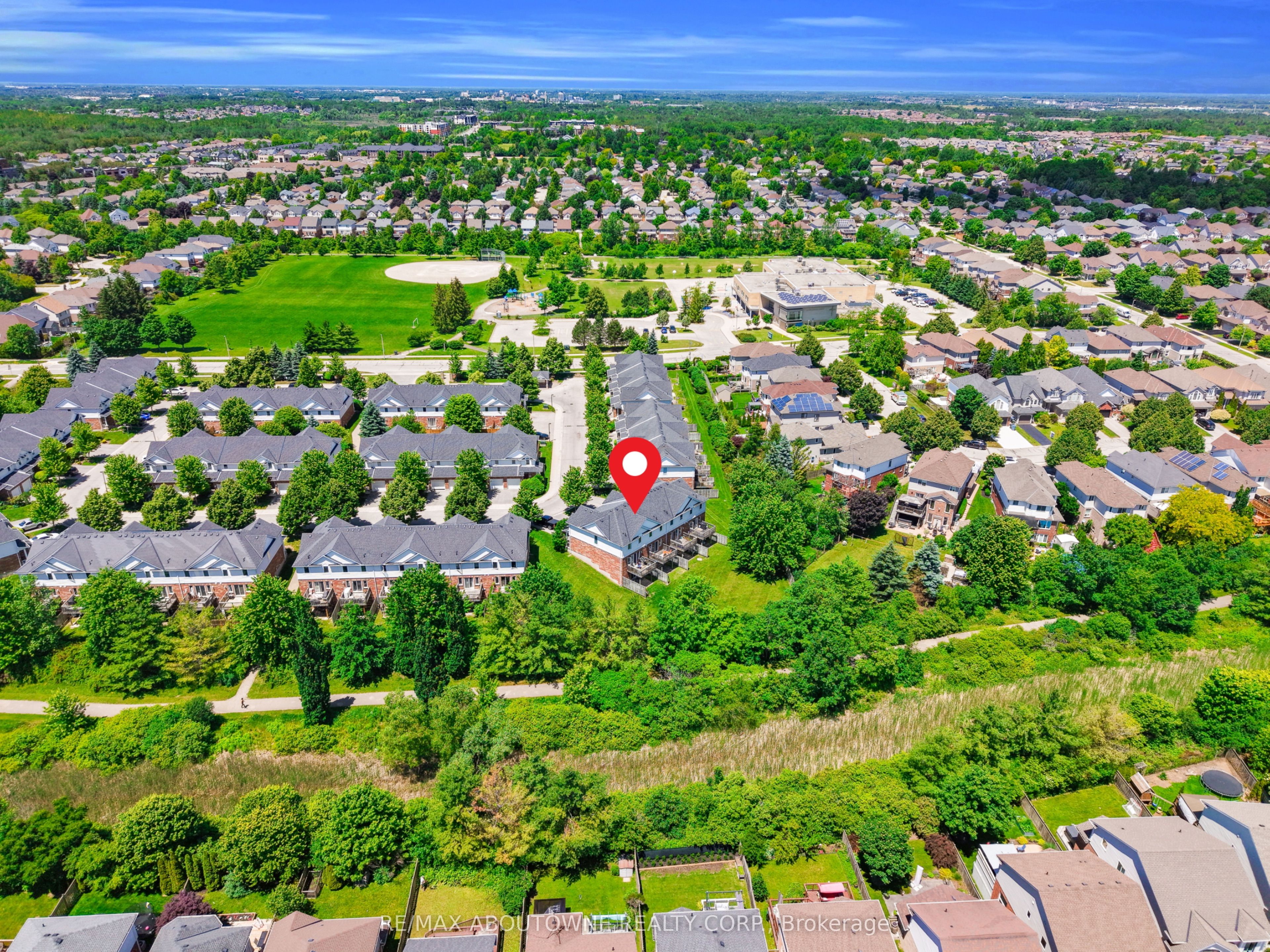 151 Clairfields Drive E 15, Guelph, ON N1L 1P5