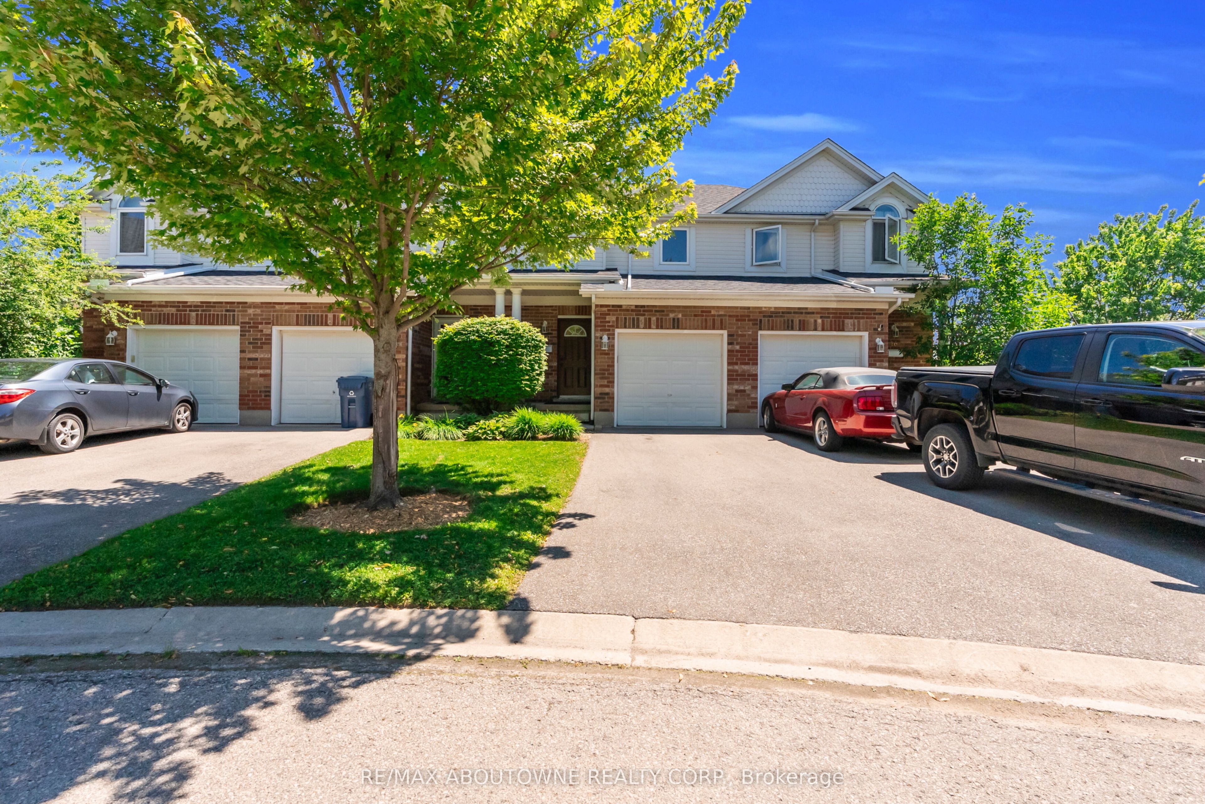 151 Clairfields Drive E 15, Guelph, ON N1L 1P5 photo 2