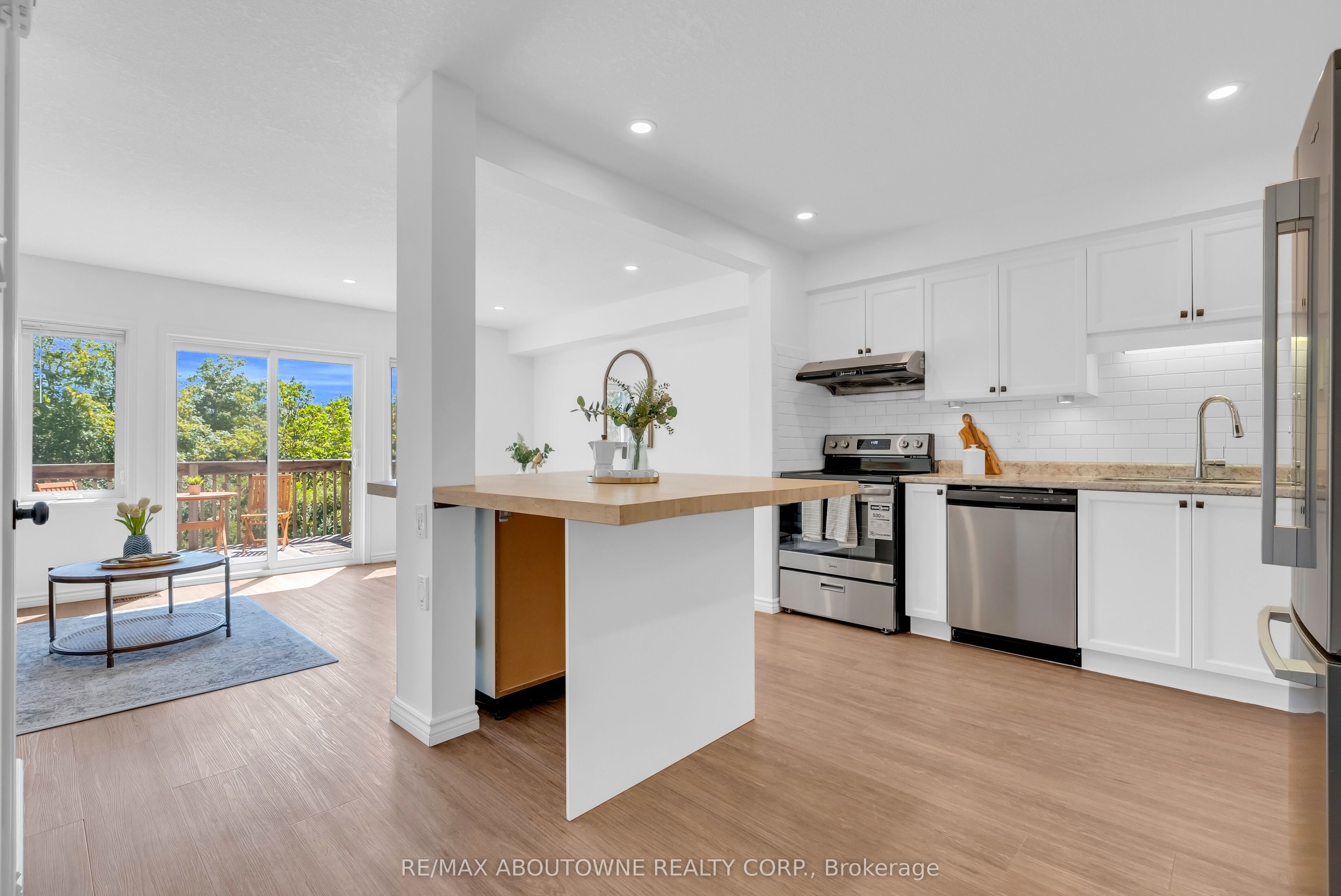 151 Clairfields Drive E 15, Guelph, ON N1L 1P5 photo 5