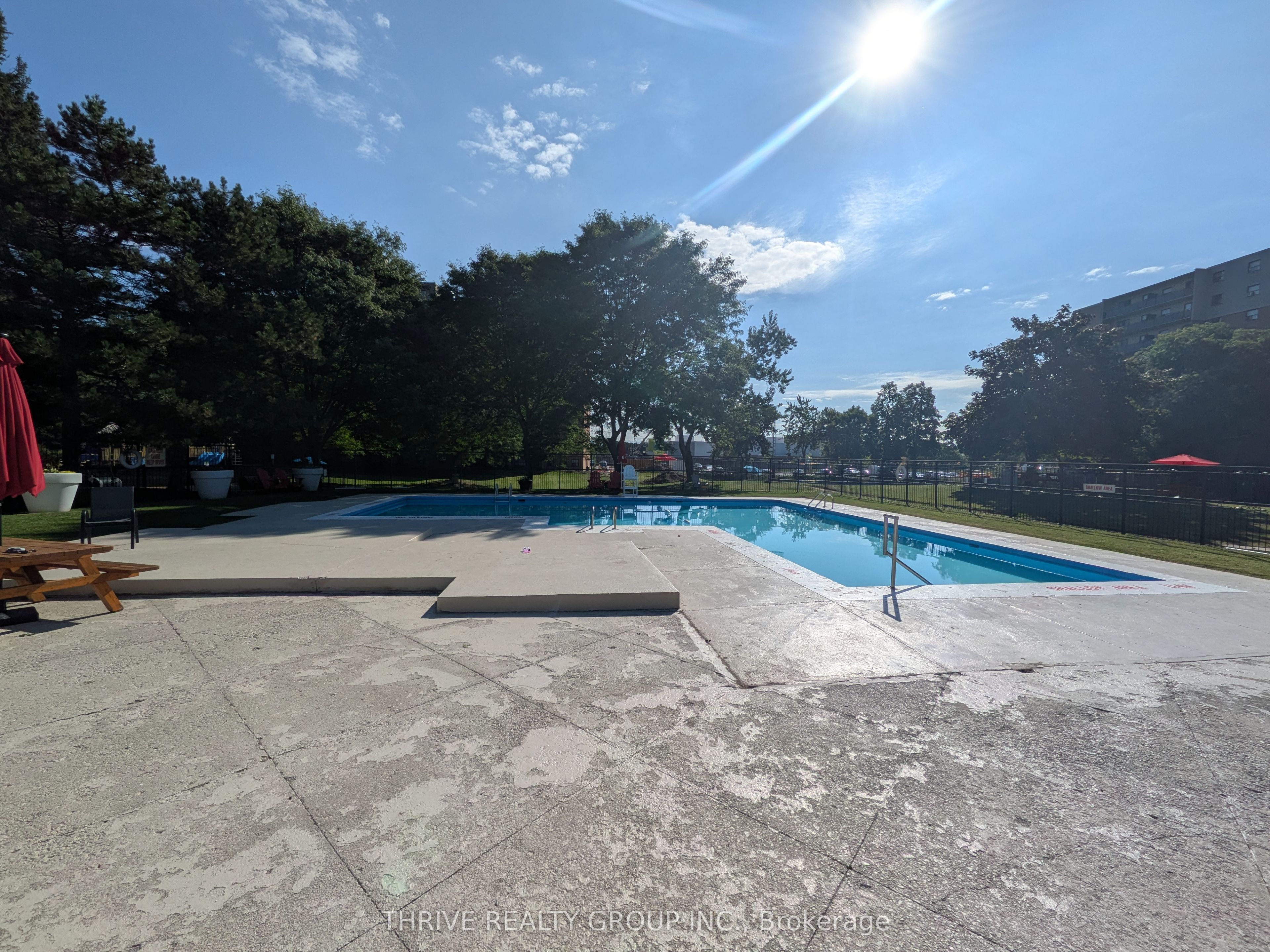 931 Wonderland Road S 111, London South, ON N6K 2X6 photo 3