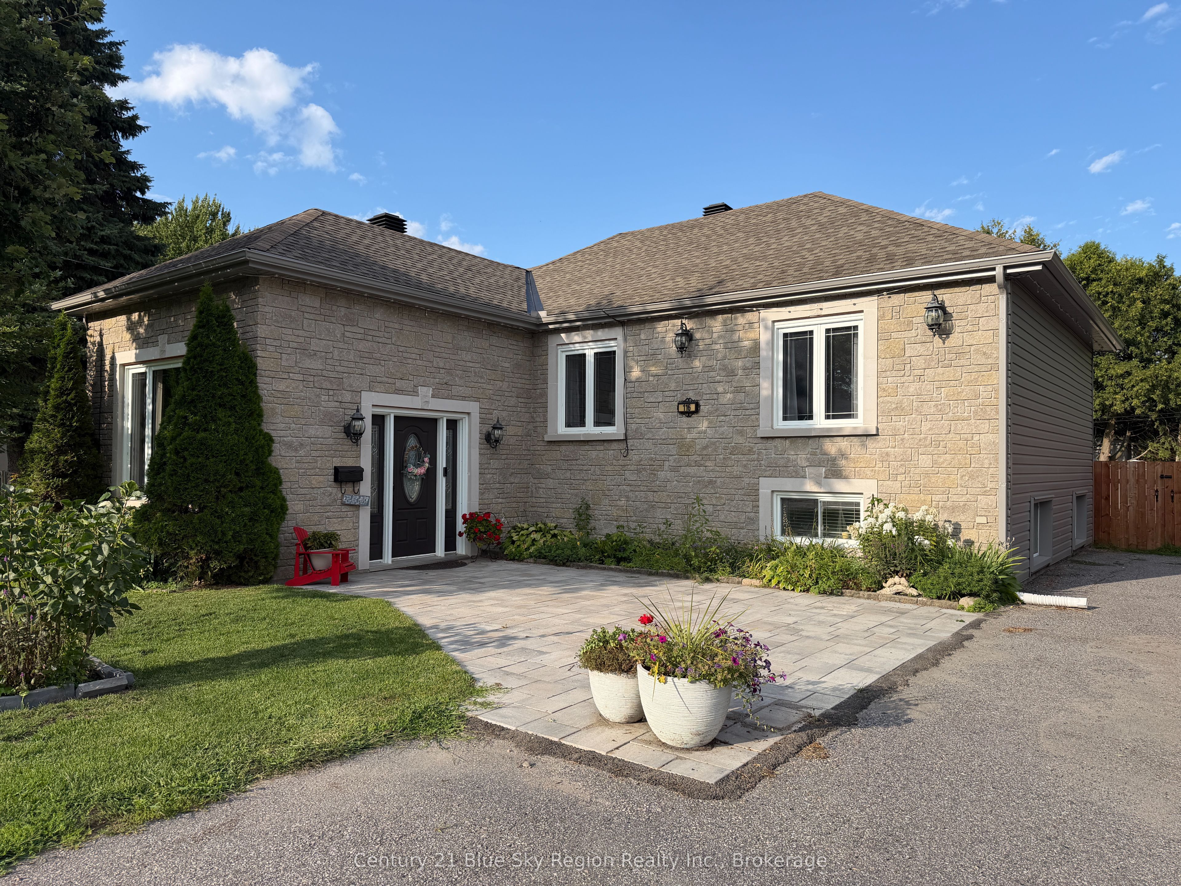 116 CAMPBELL Avenue, North Bay, ON P1A 1V9 photo 2