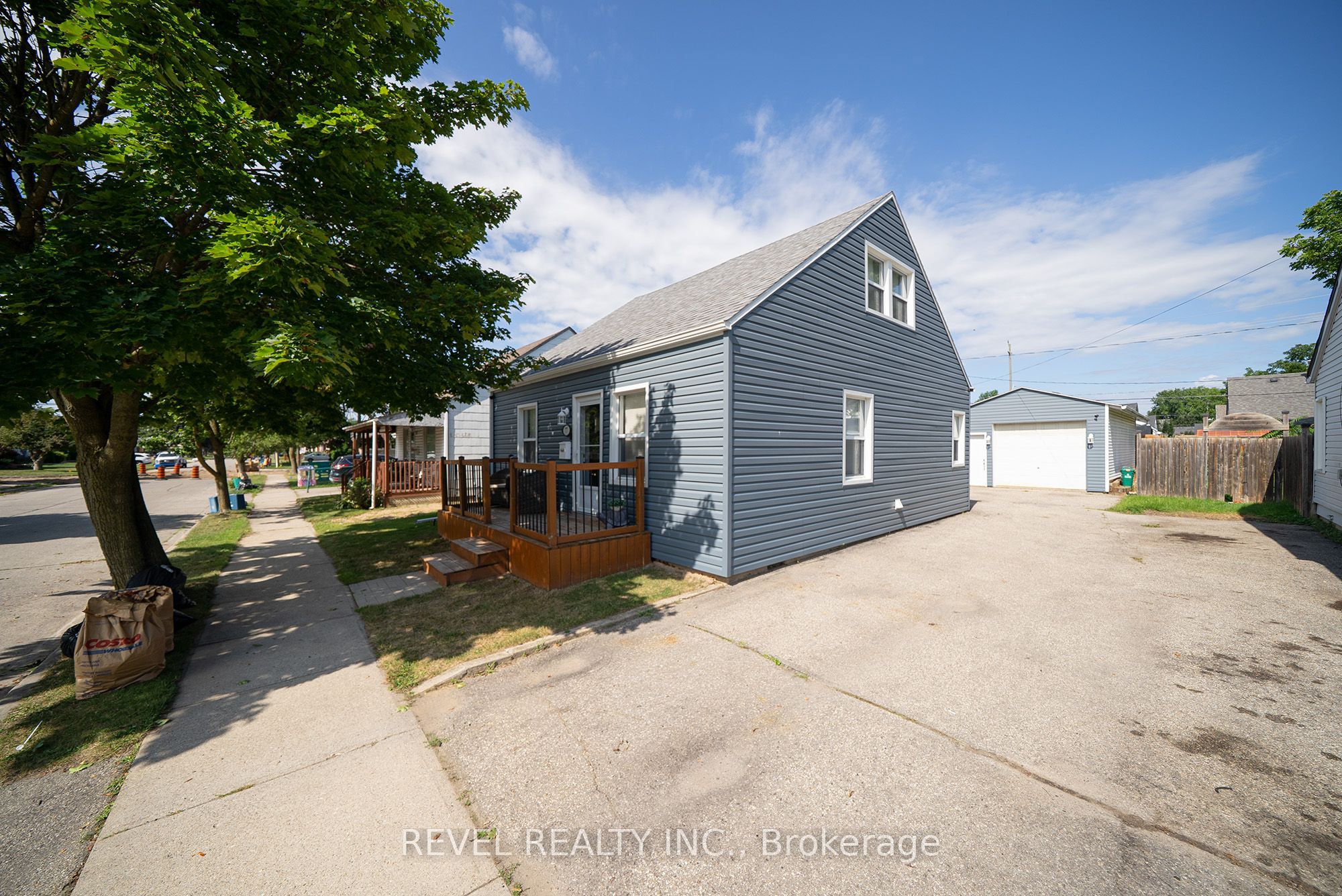 77 Eighth Avenue, Brantford, ON N3S 1C4 photo 4