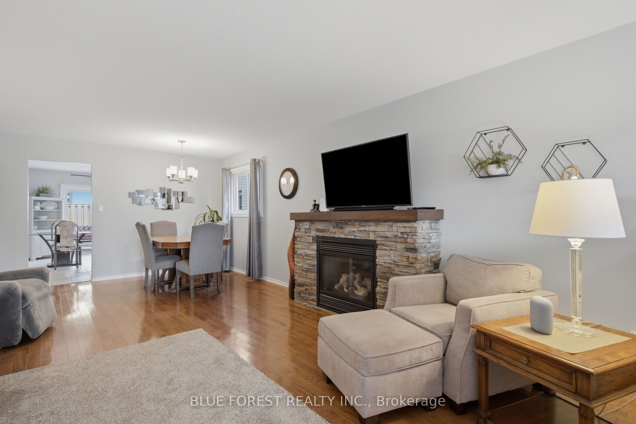 335 Lighthouse Road 28, London South, ON N6M 1J8 photo 4