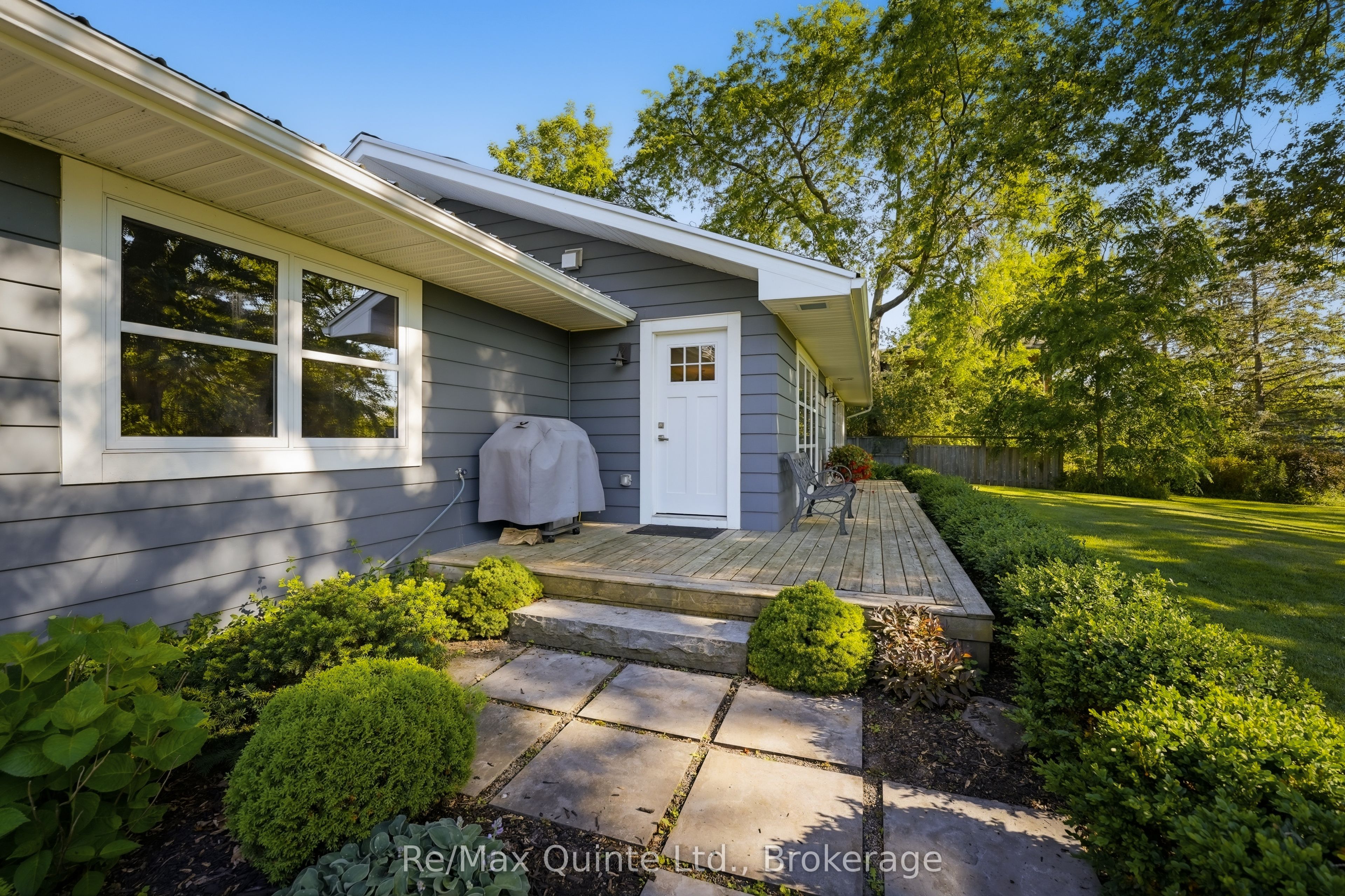 22 Beckwith Street, Prince Edward County, ON K0K 1P0 photo 4