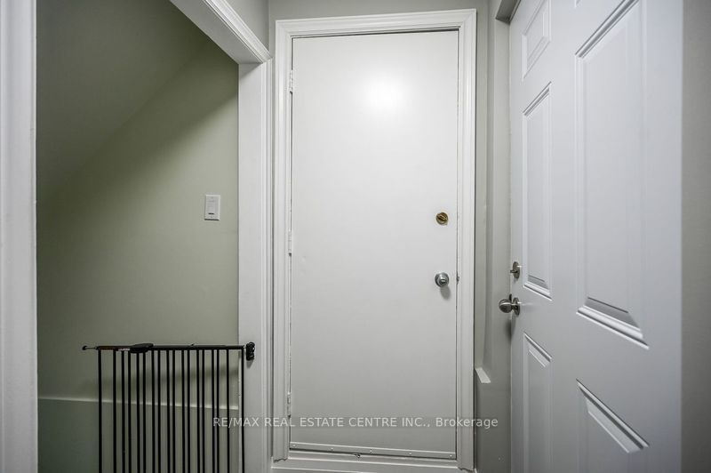 31 Joseph Court Lower Unit, Hamilton, ON L9C 7J4 photo 4