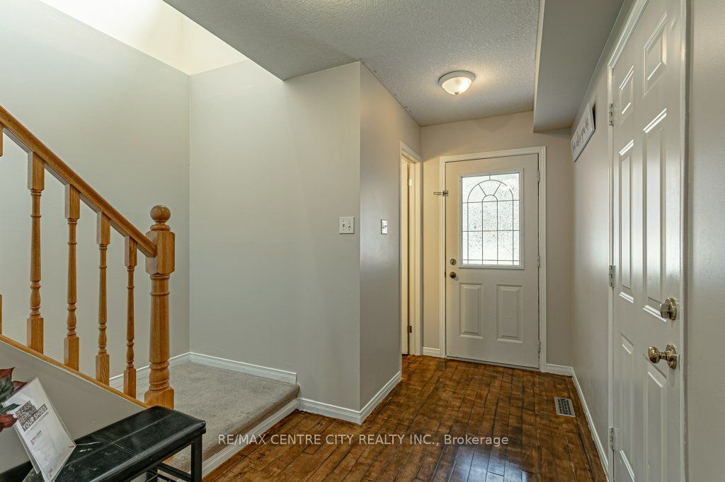 320 Rossmore Court, London South, ON N6C 6B9 photo 4