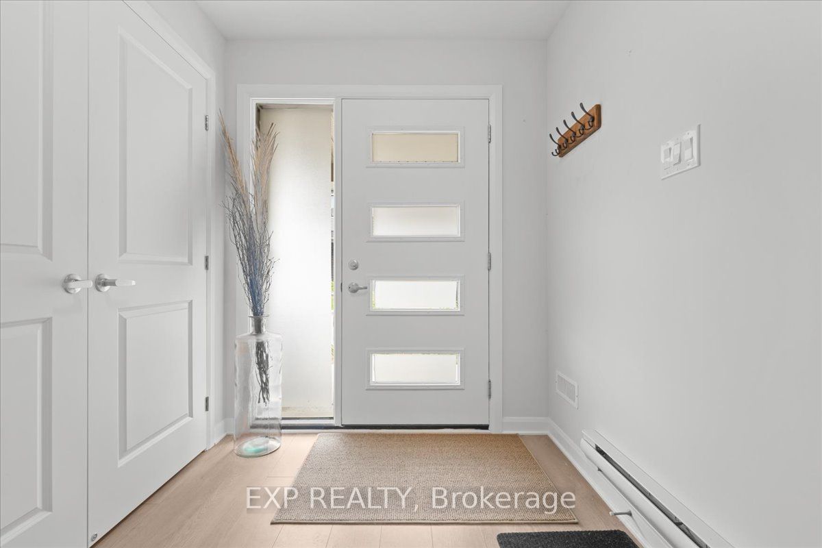 302 Clearpath Private, Kanata, ON K2T 0S5 photo 5