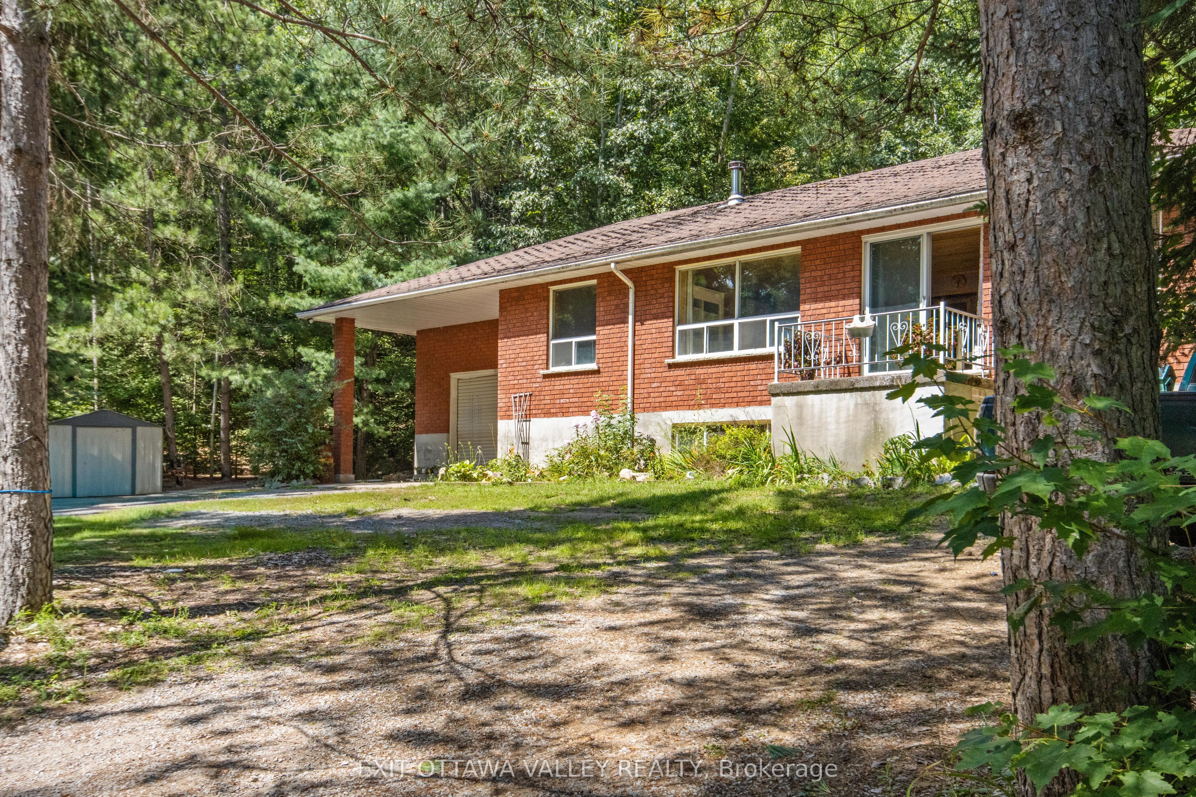 561 Long Lake Road, Madawaska Valley, ON K0J 1B0 photo 4