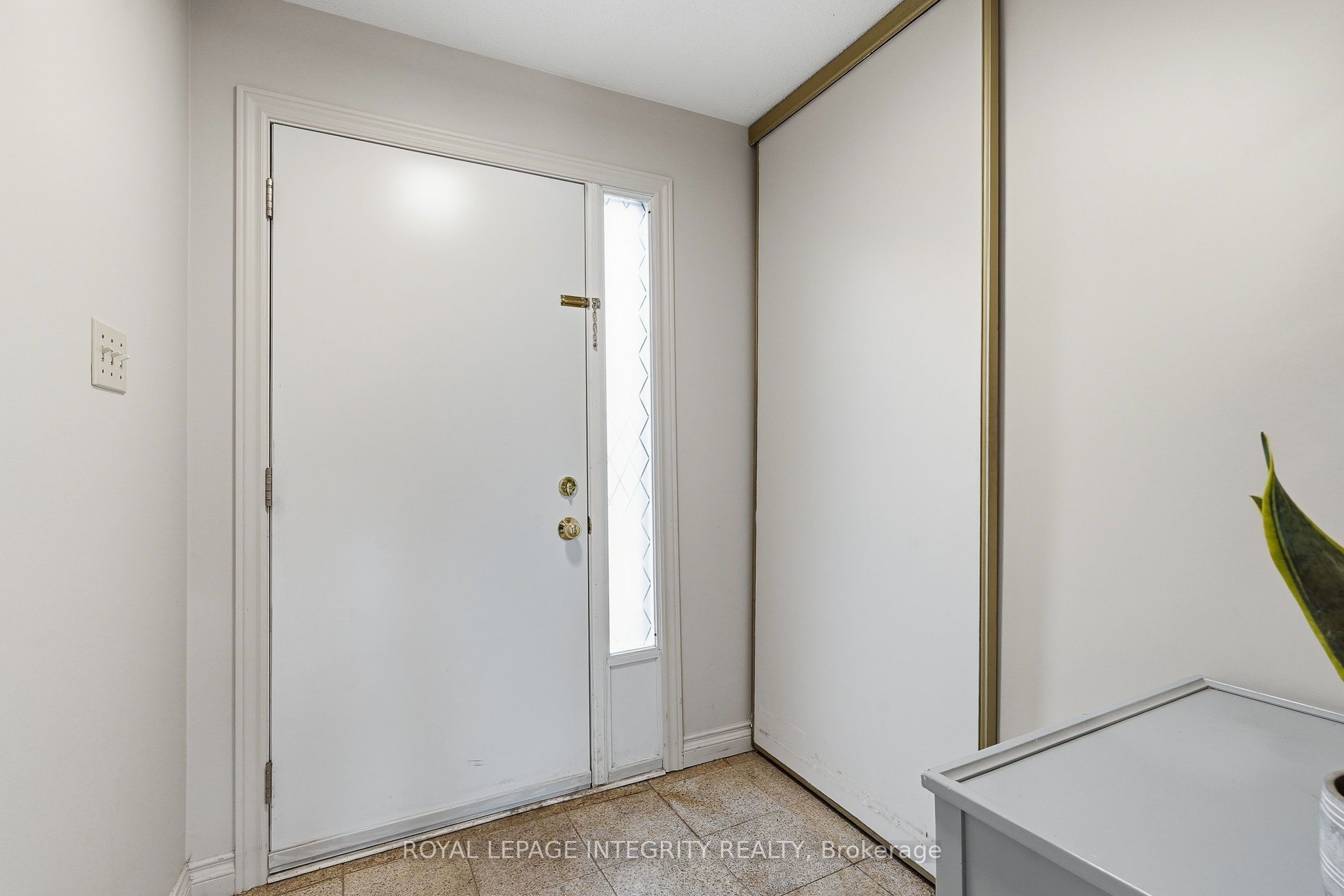890 Cahill Drive W #4, Hunt Club - Windsor Park Village and Area, ON K1V 9A4 photo 4