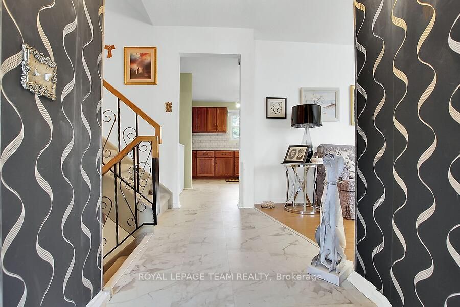 31 Ross Street, Smiths Falls, ON K7A 4V7 photo 4