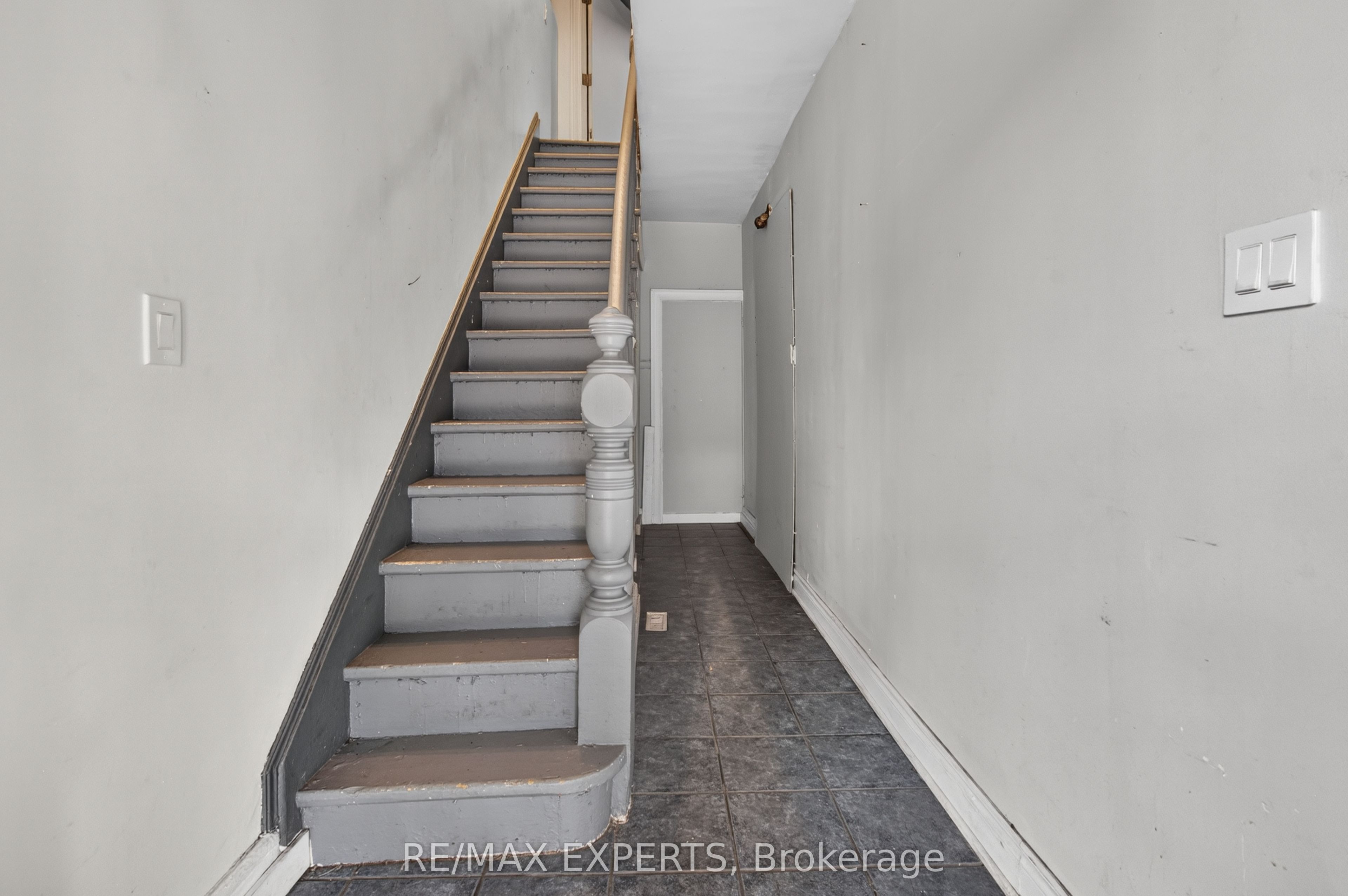 99 Leeming Street, Hamilton, ON L8L 5T5 photo 4