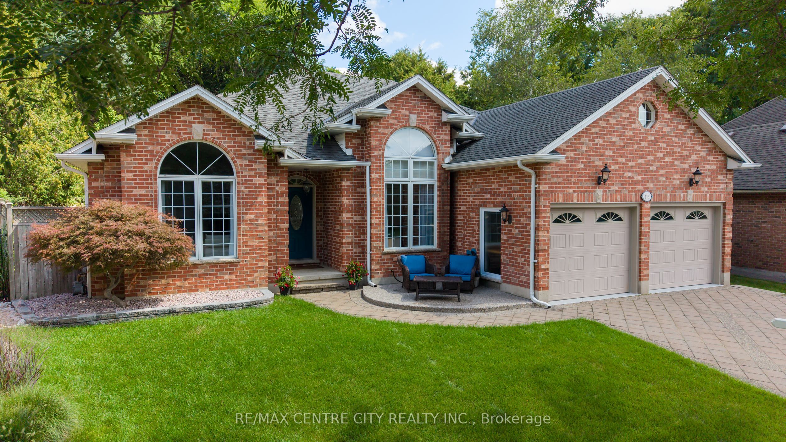 176 Optimist Park Drive, London South, ON N6K 4M2