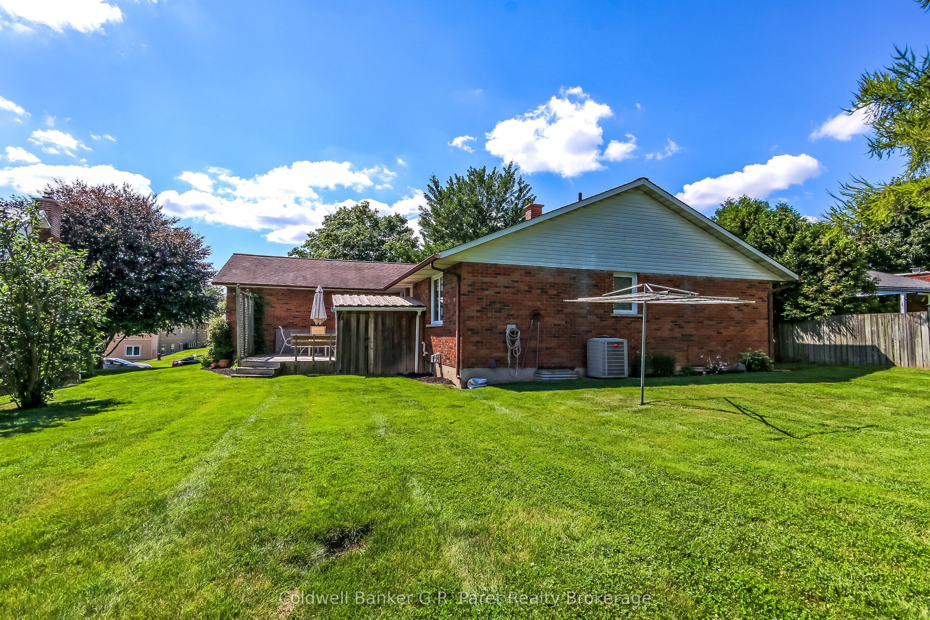 28 Woodcock Drive, Tillsonburg, ON N4G 4M2 photo 5