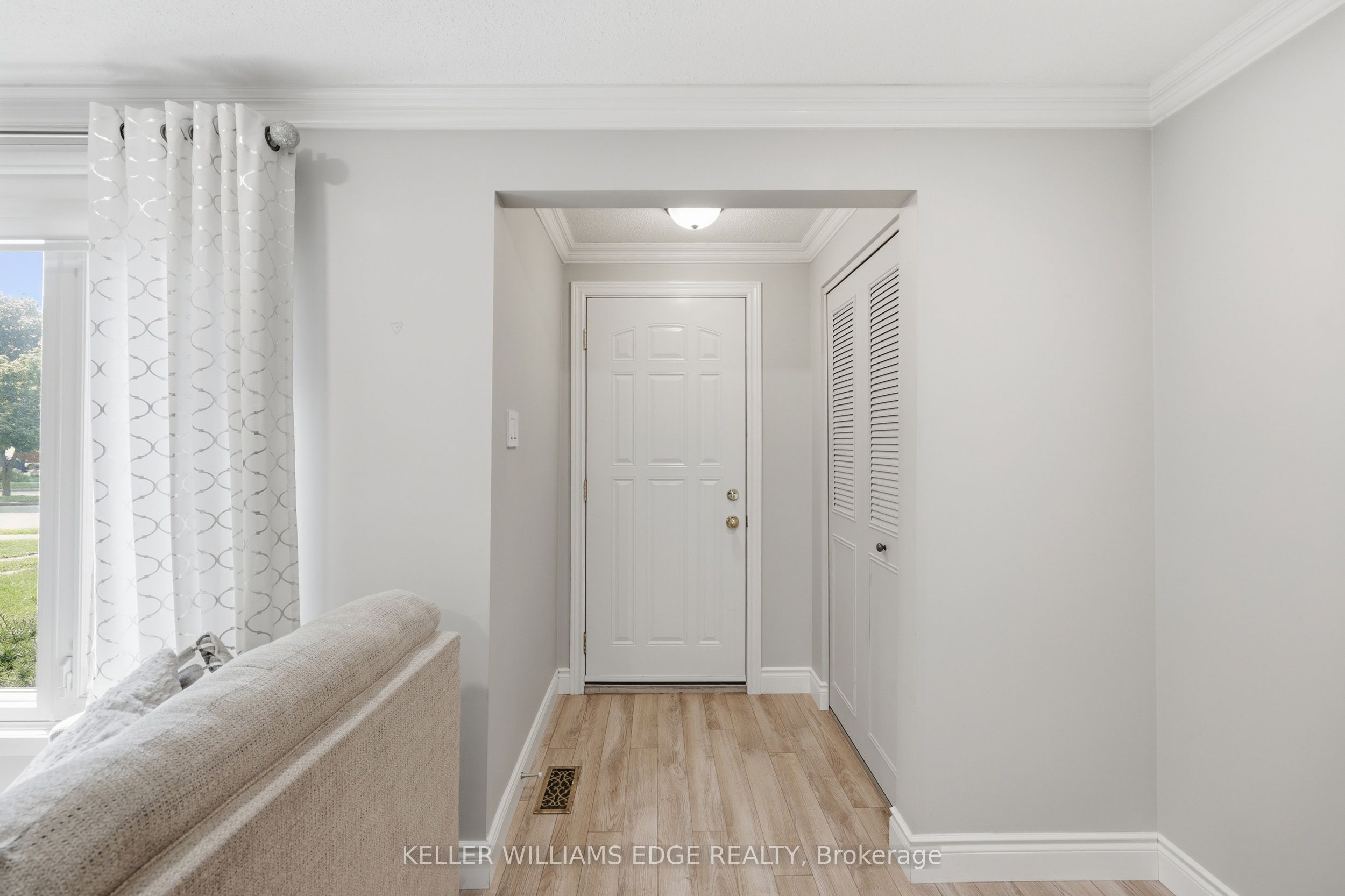 25 Flint Drive, Kitchener, ON N2E 1S8 photo 3