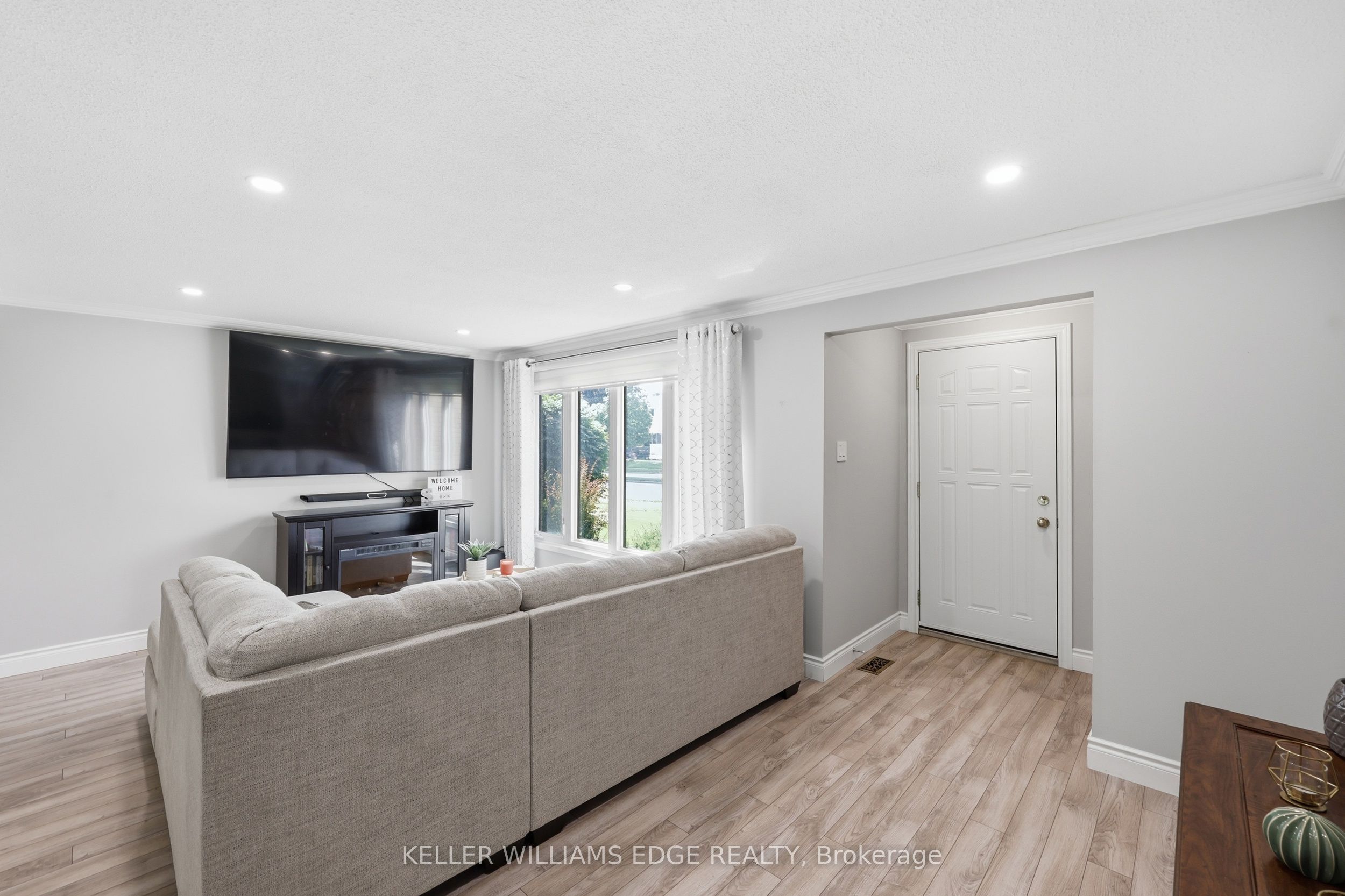 25 Flint Drive, Kitchener, ON N2E 1S8 photo 5