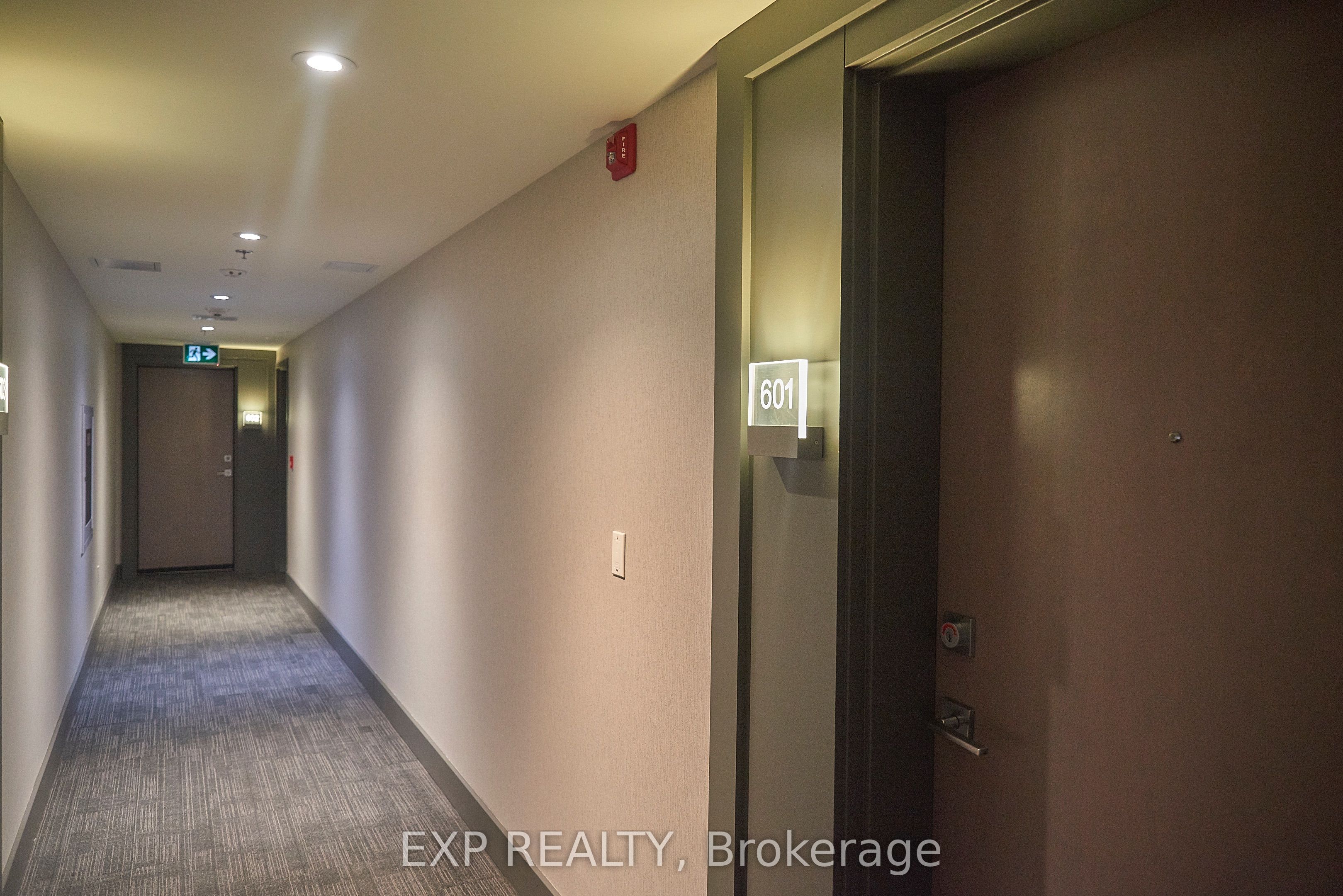 479 Charlton Avenue E 601, Hamilton, ON L8N 0B4 photo 2