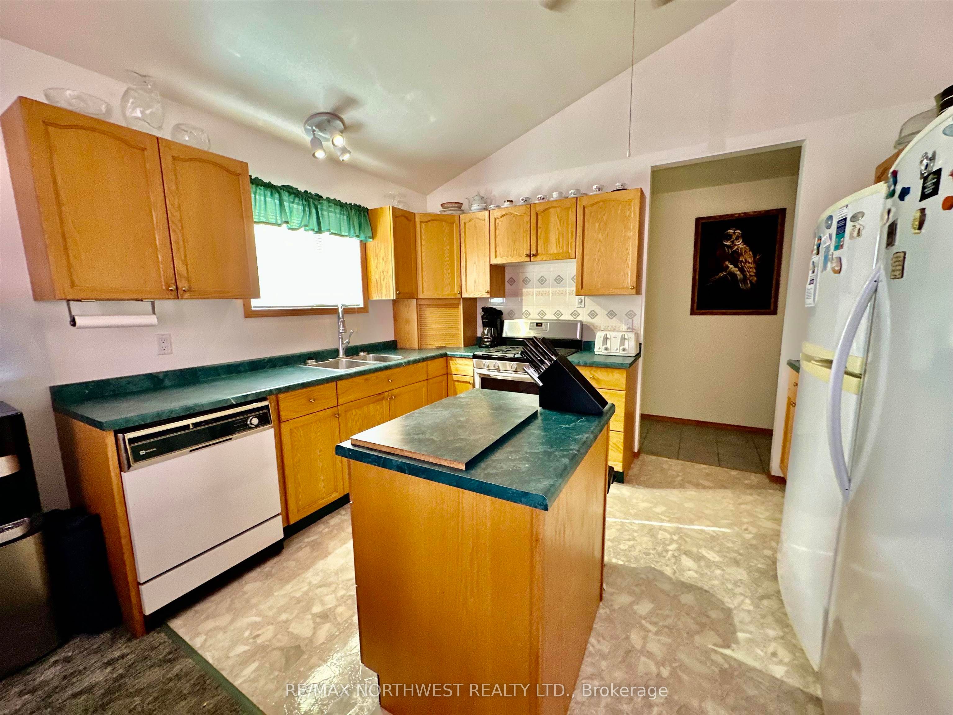 1308 Eighth Street North, Kenora, ON P9N 2S2 photo 5