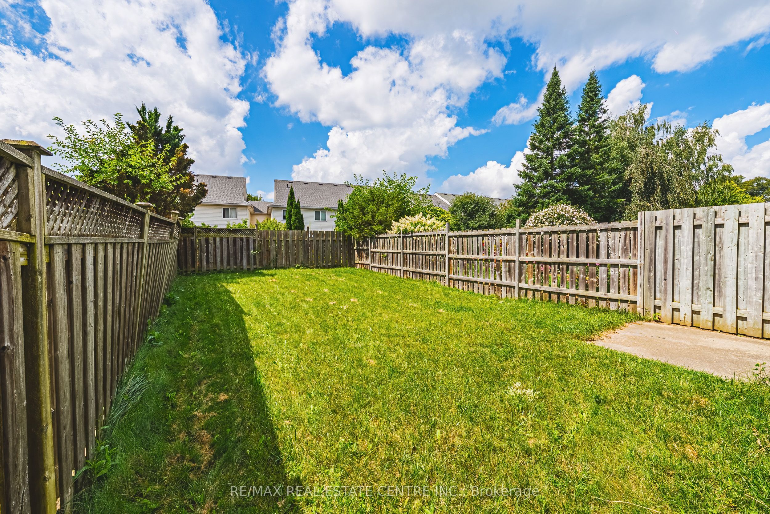 24 King William Court, Cambridge, ON N3C 4J2 photo 4