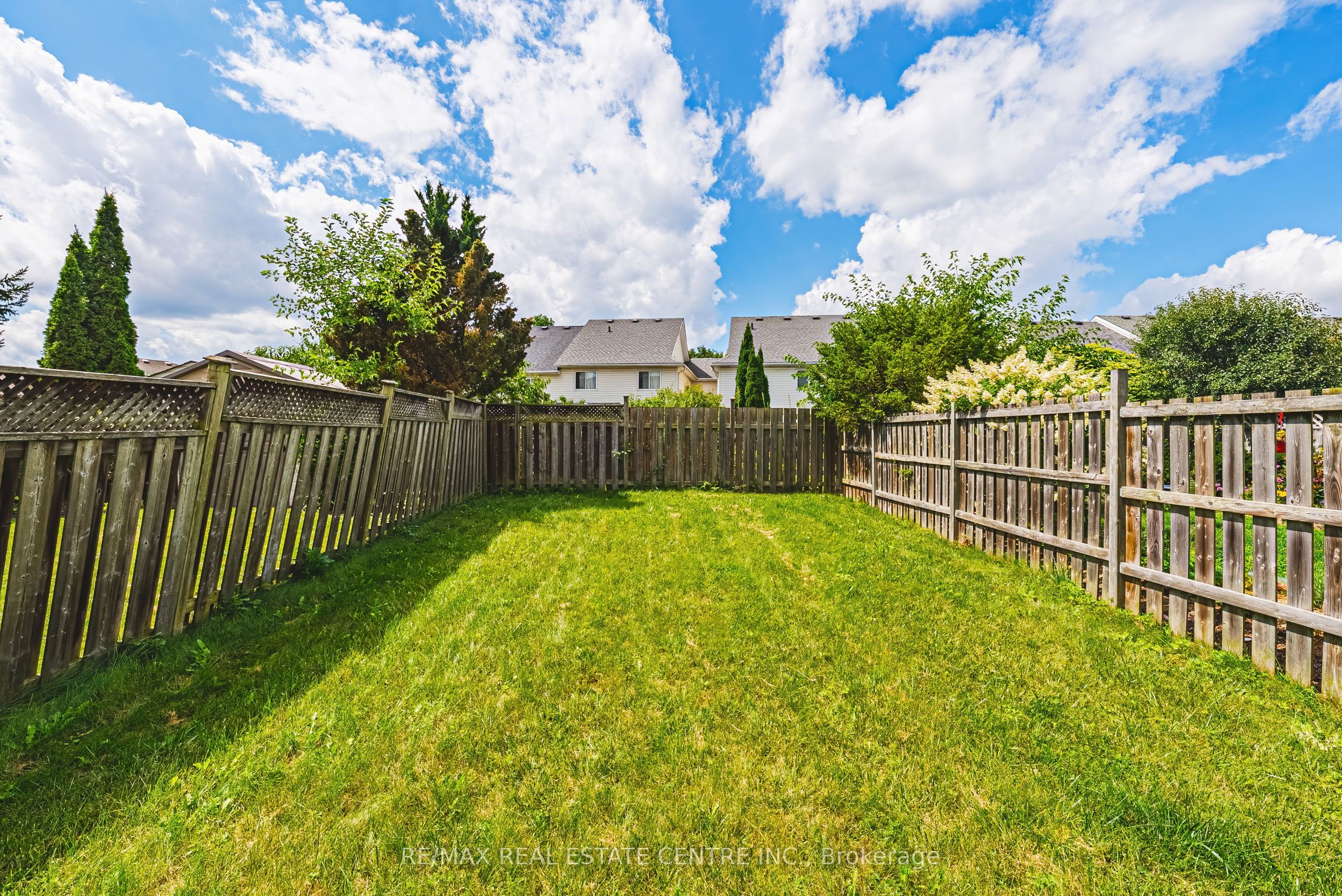 24 King William Court, Cambridge, ON N3C 4J2 photo 5