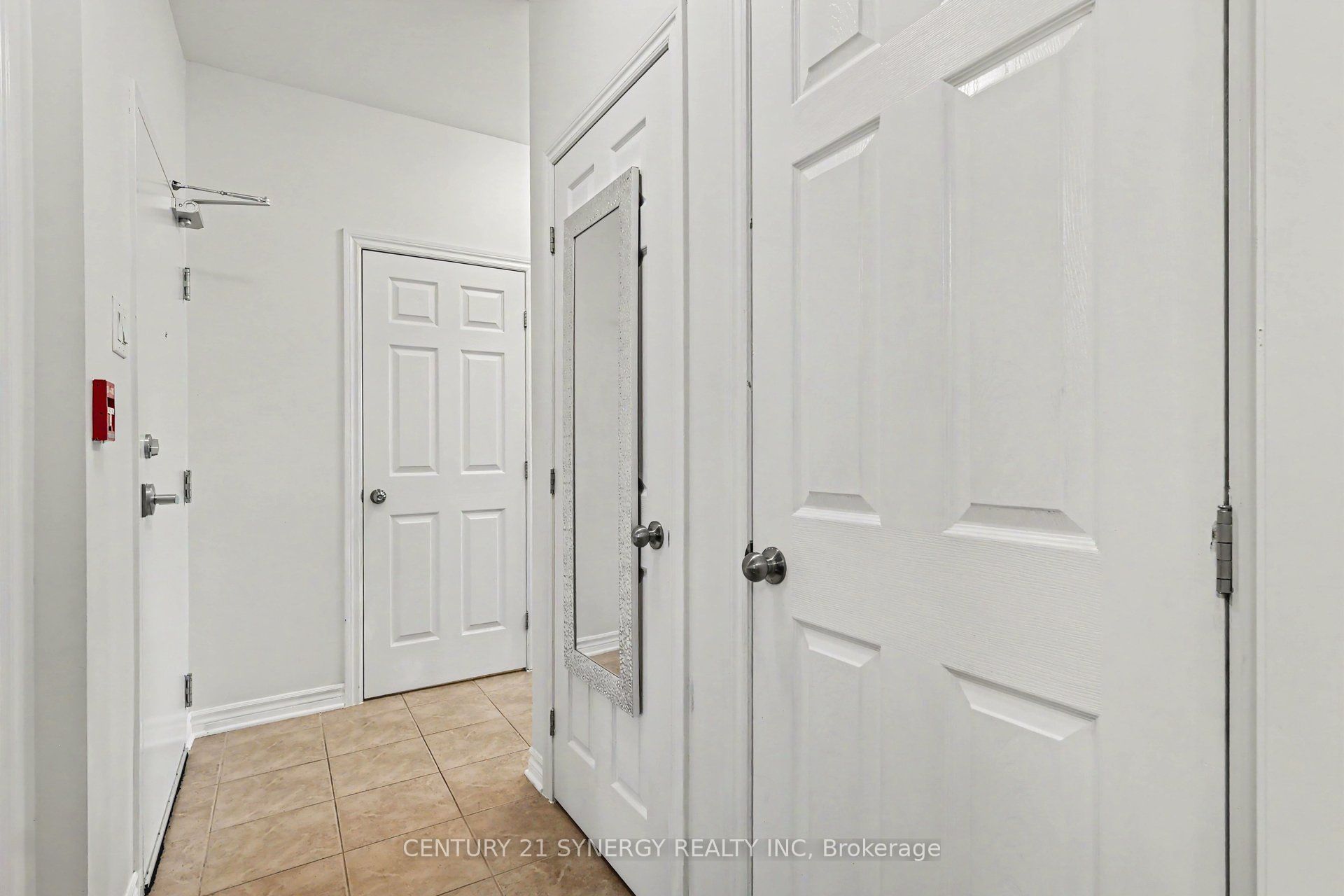 318 Everest Private D, Elmvale Acres and Area, ON K1G 4E3 photo 3