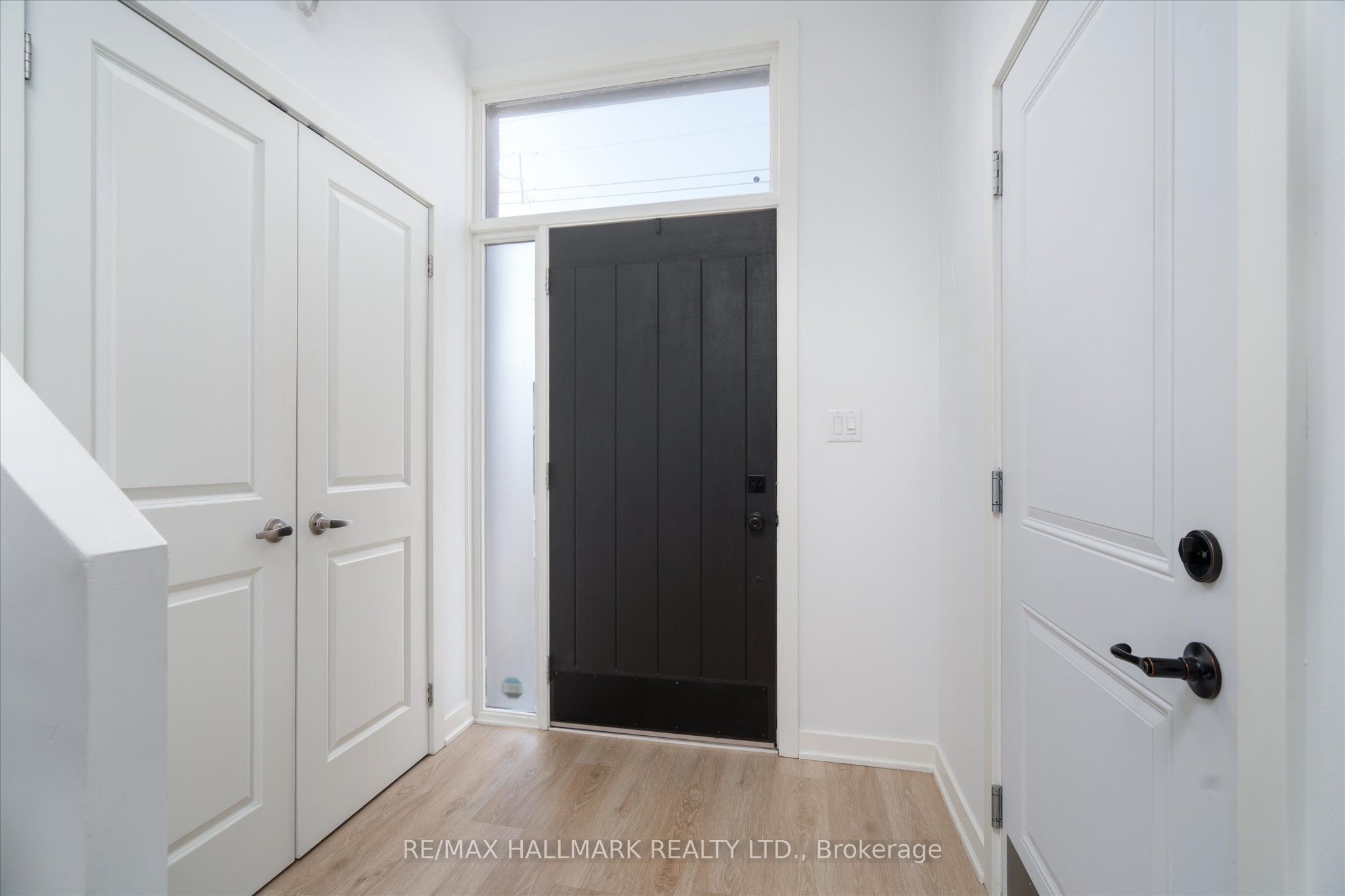53 Wood Street E, Hamilton, ON L8L 3Y2 photo 4