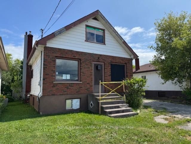 132 Northern Avenue, Thunder Bay, ON P7C 2V5