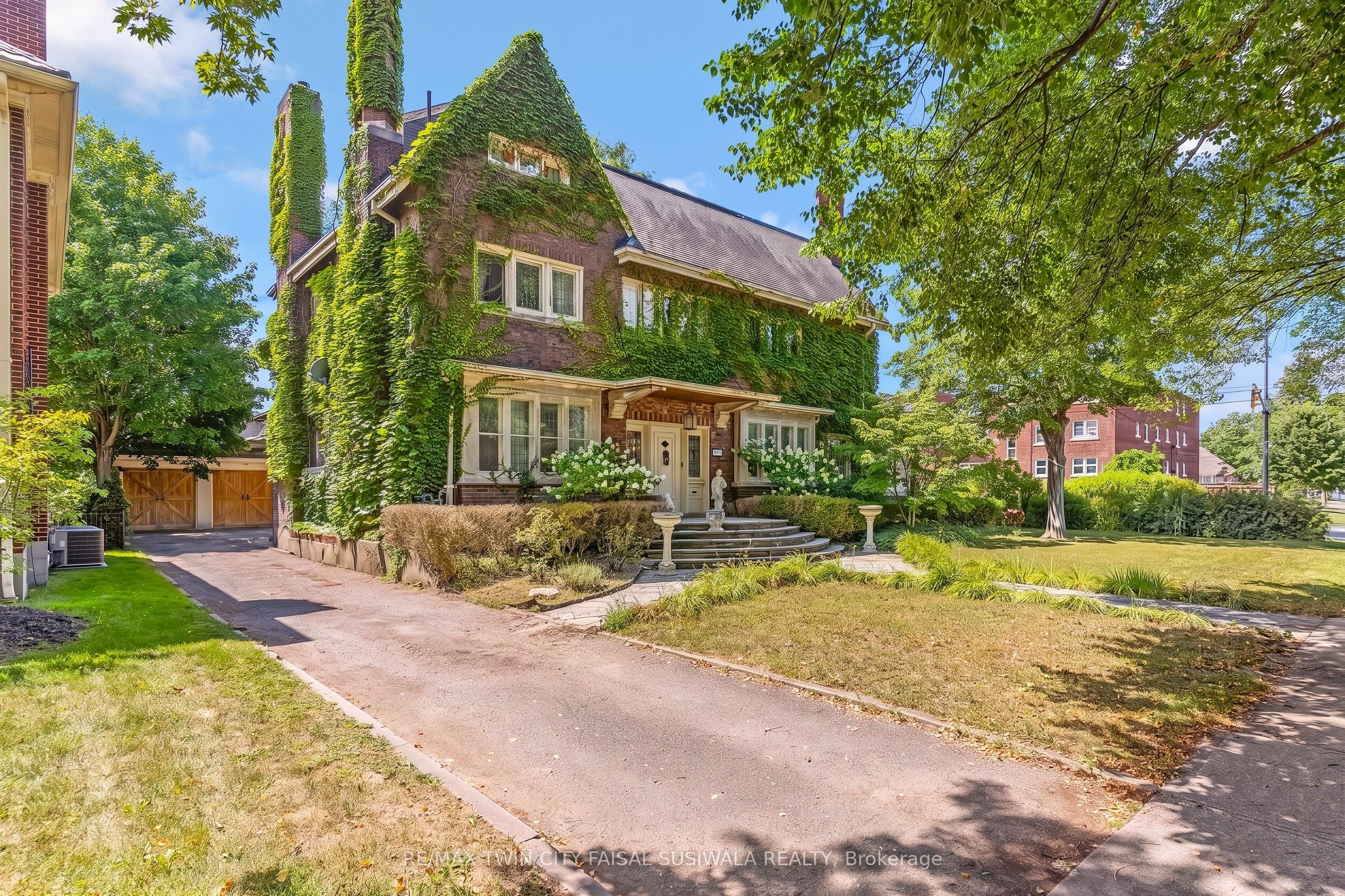 122 Dufferin Avenue, Brantford, ON N3T 4R1
