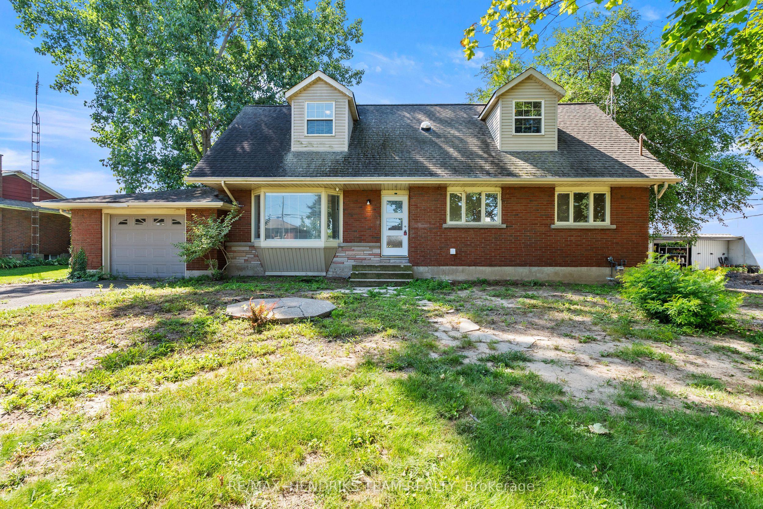 1648 Third Avenue, St. Catharines, ON L2R 6P9 photo 3