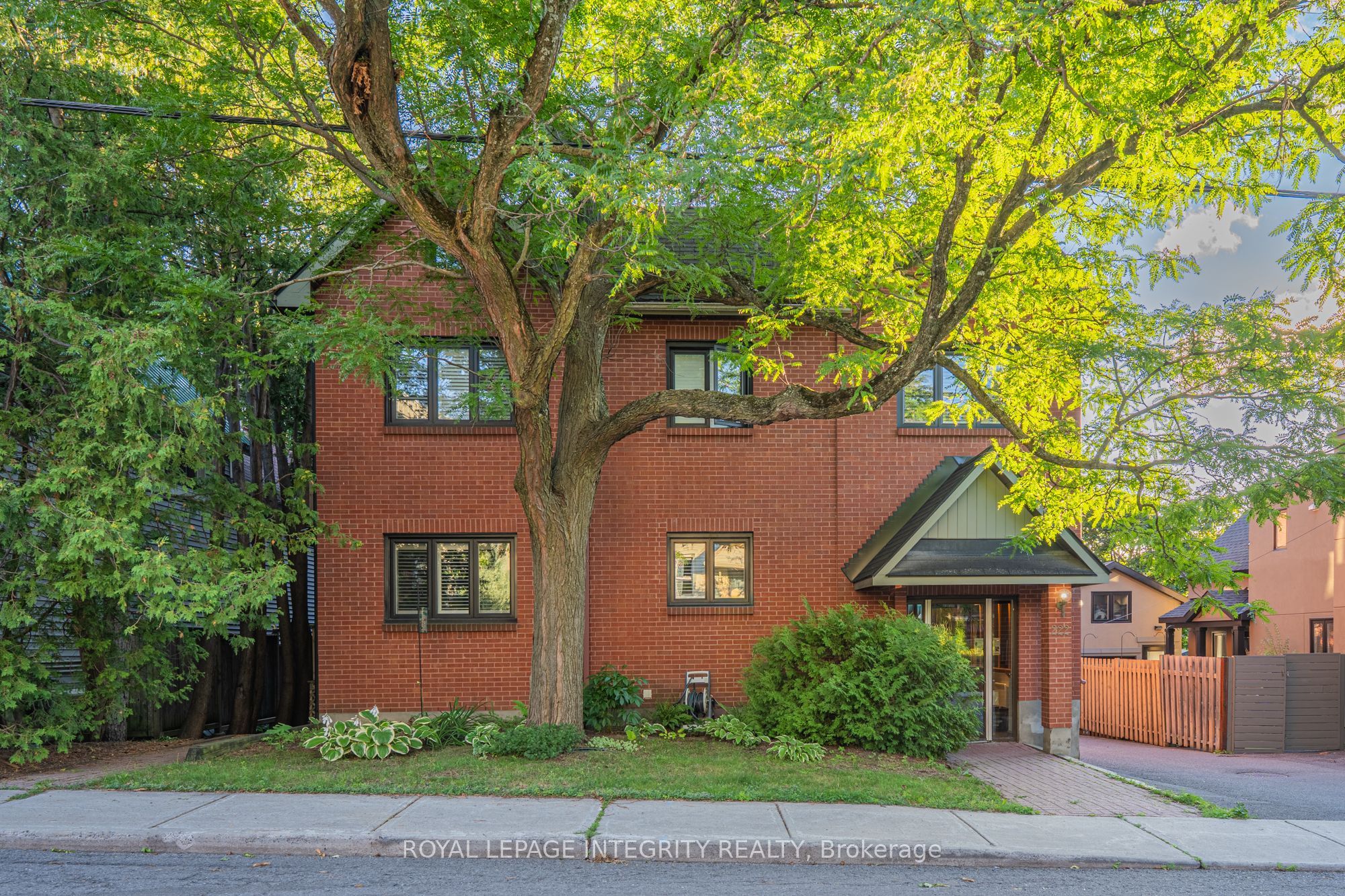 222 Russell Avenue 103, Lower Town - Sandy Hill, ON K1N 7X5 photo 2