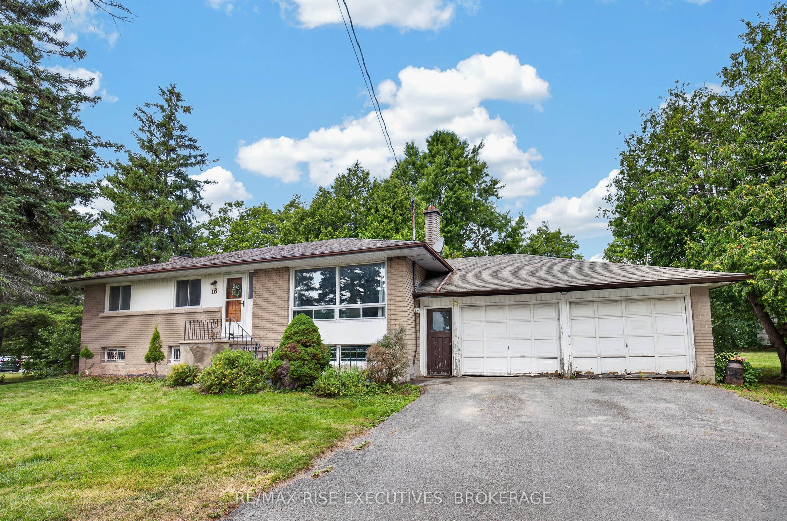 18 Dalgleish Avenue, Kingston, ON K7K 5H6 photo 2