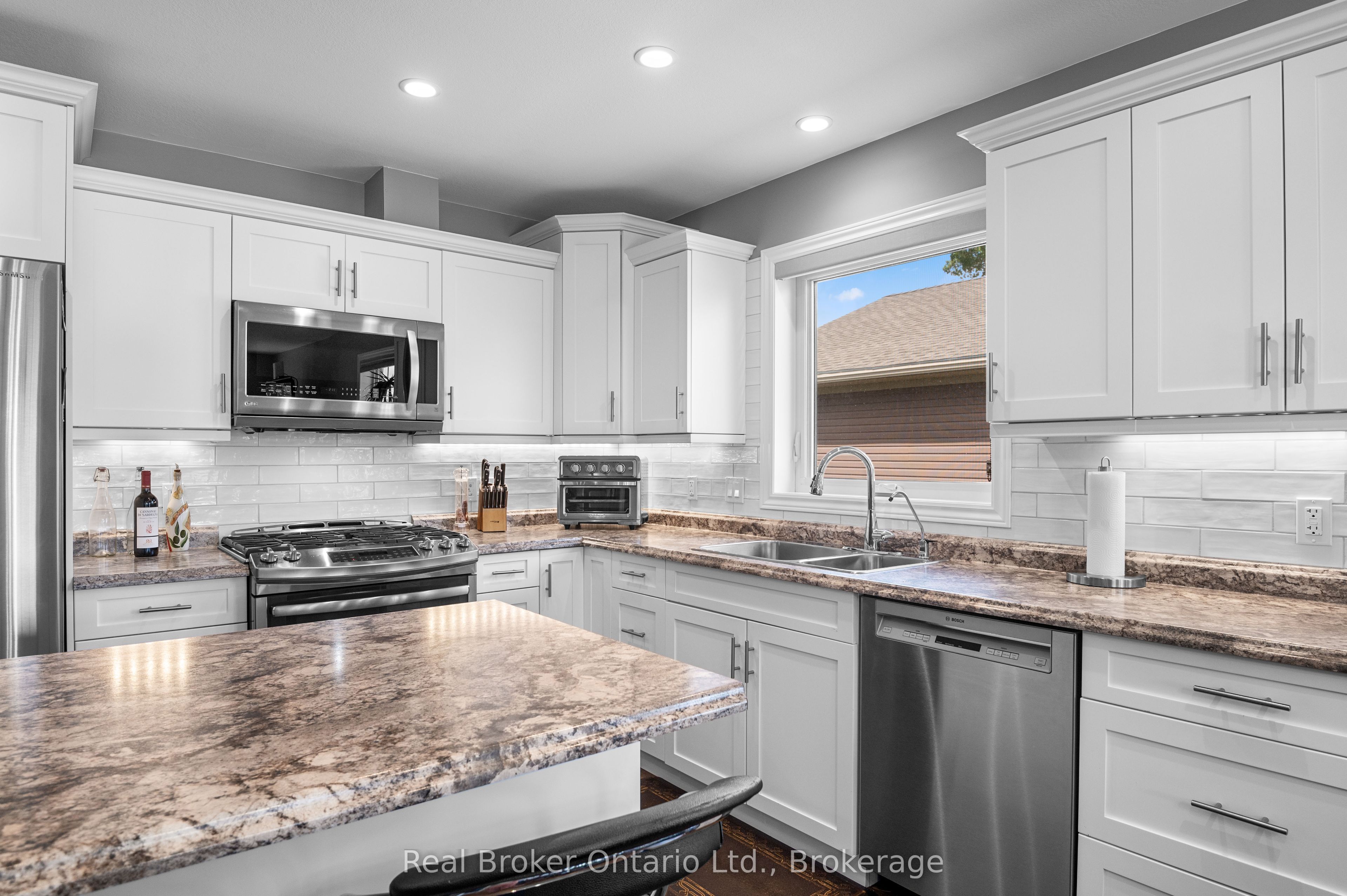 157 Clyde Street, Morris Turnberry, ON N0G 1G0 photo 5